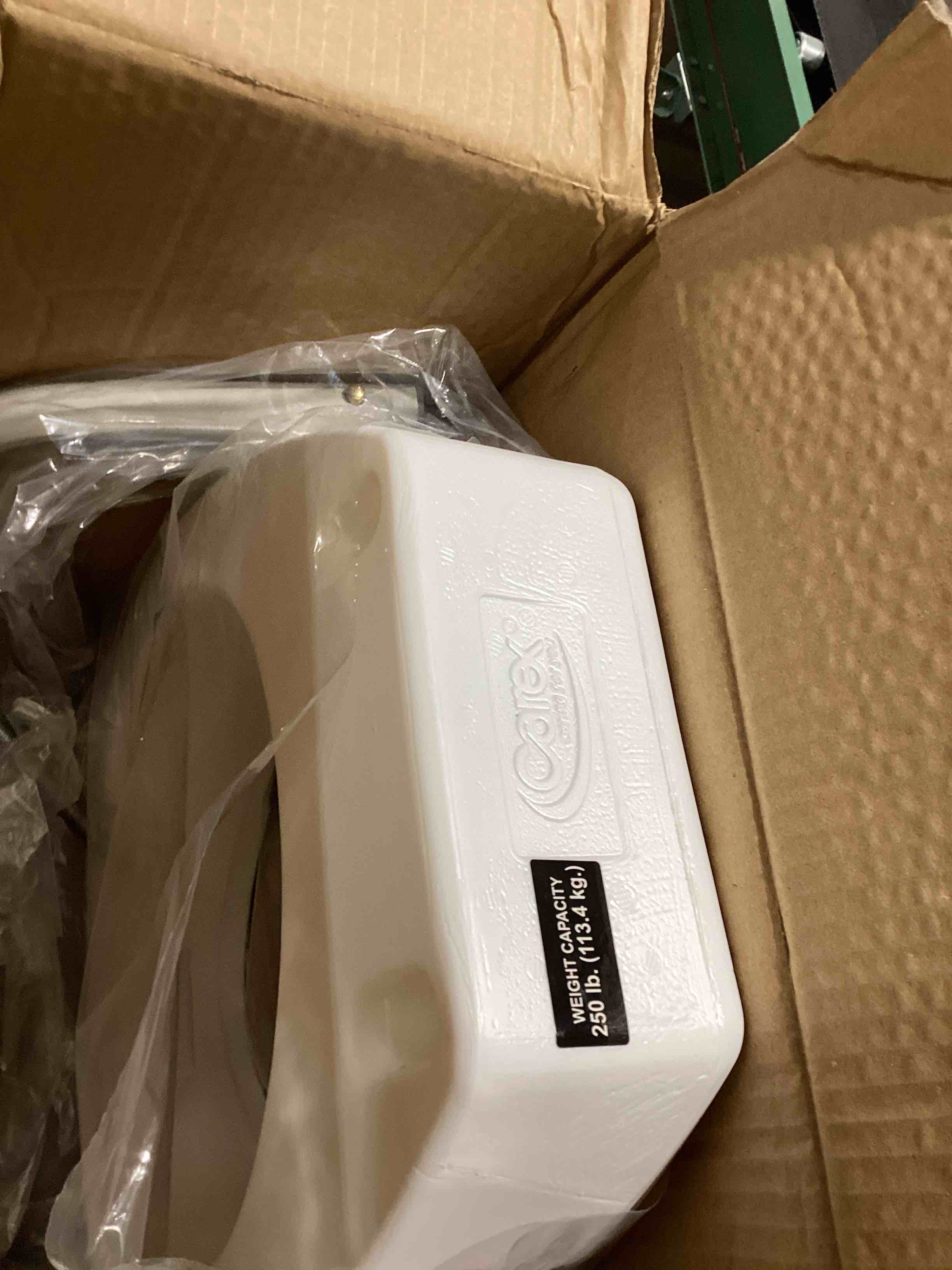 https://s3.amazonaws.com/lotting-images-prod/bidfta/PPE3208761_1760115289448.jpeg