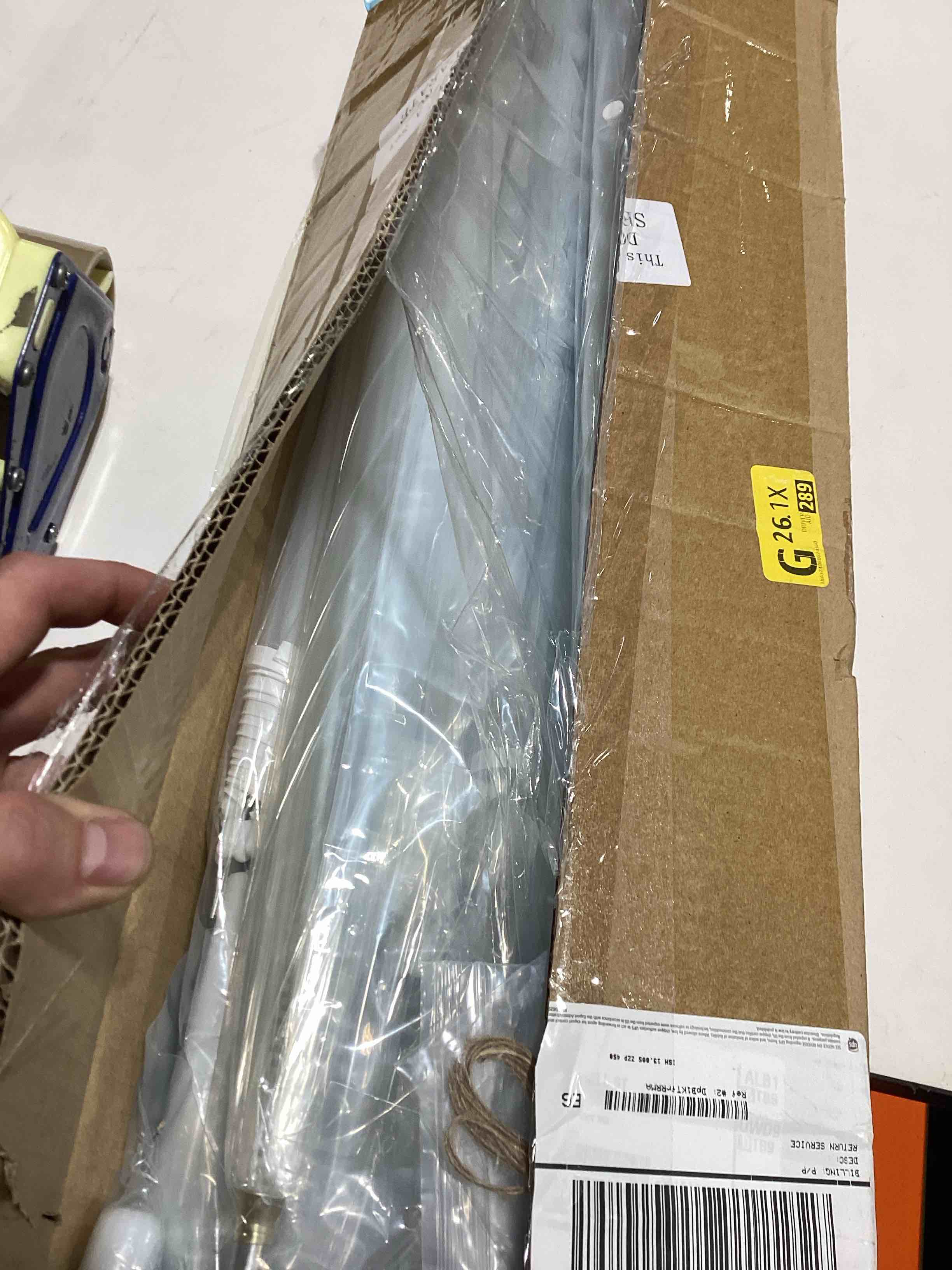 https://s3.amazonaws.com/lotting-images-prod/bidfta/PPE3208775_1760116961506.jpeg