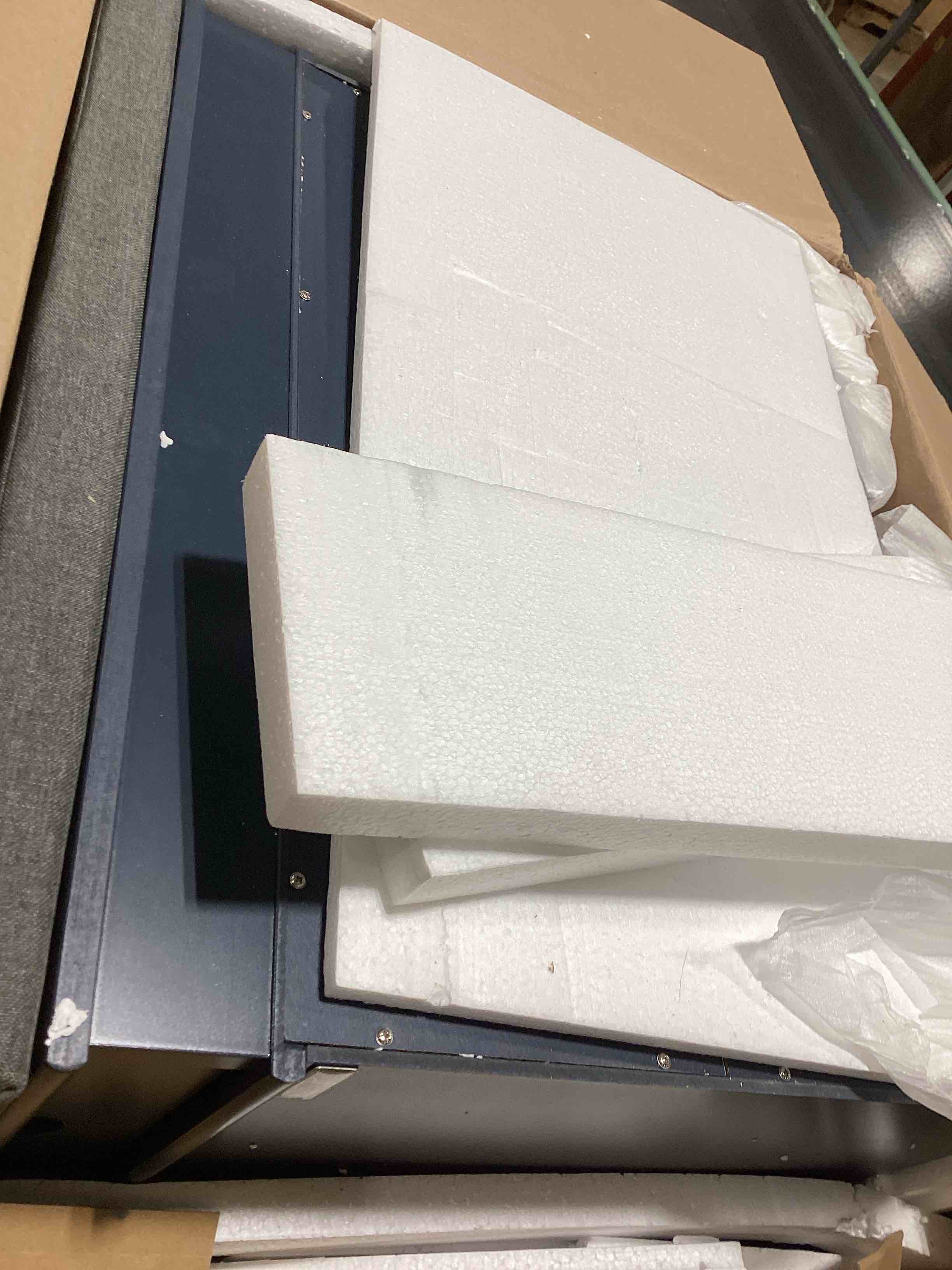 https://s3.amazonaws.com/lotting-images-prod/bidfta/PPE3208853_1760126756124.jpeg