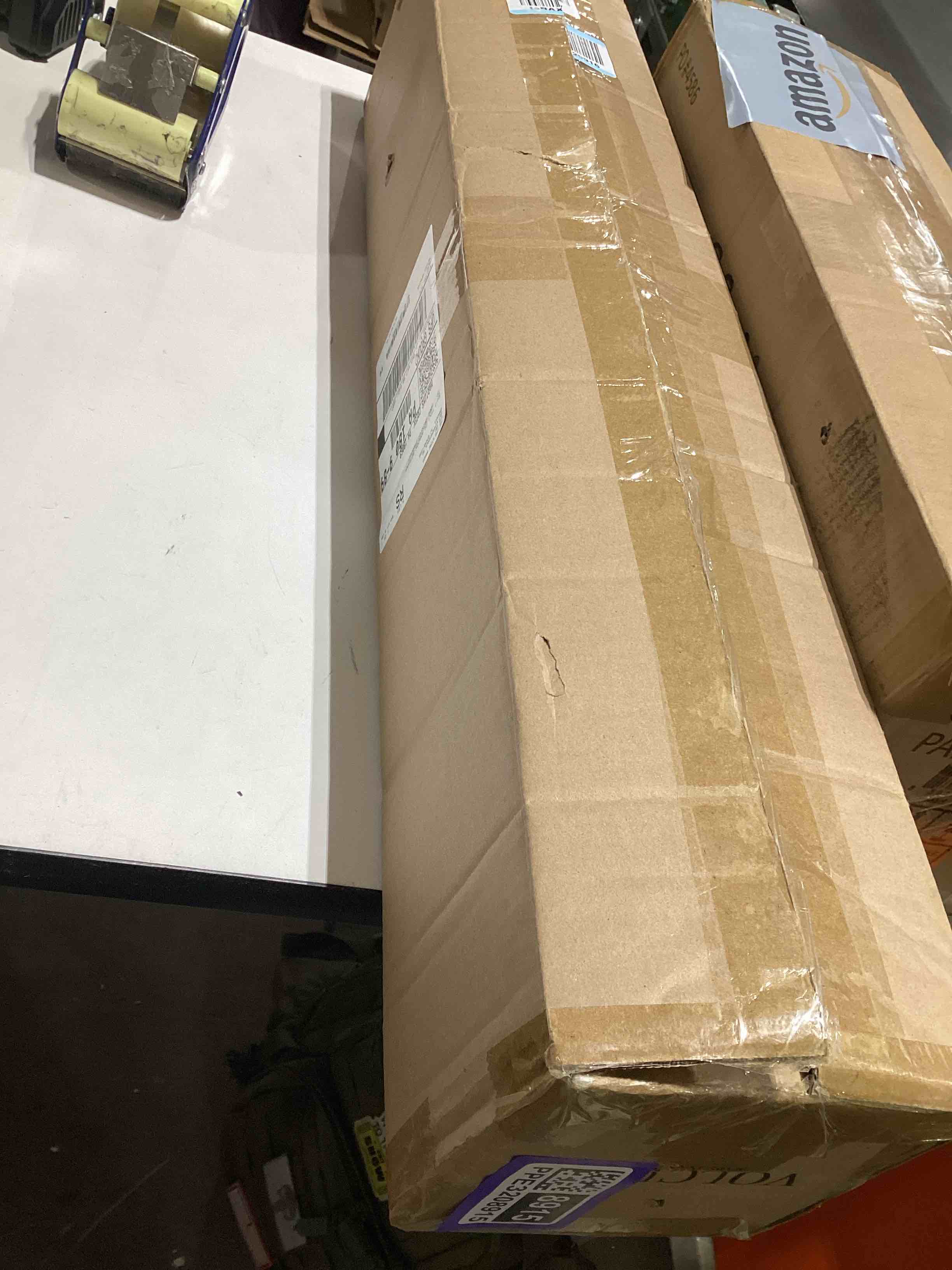 https://s3.amazonaws.com/lotting-images-prod/bidfta/PPE3208915_1760359375914.jpeg