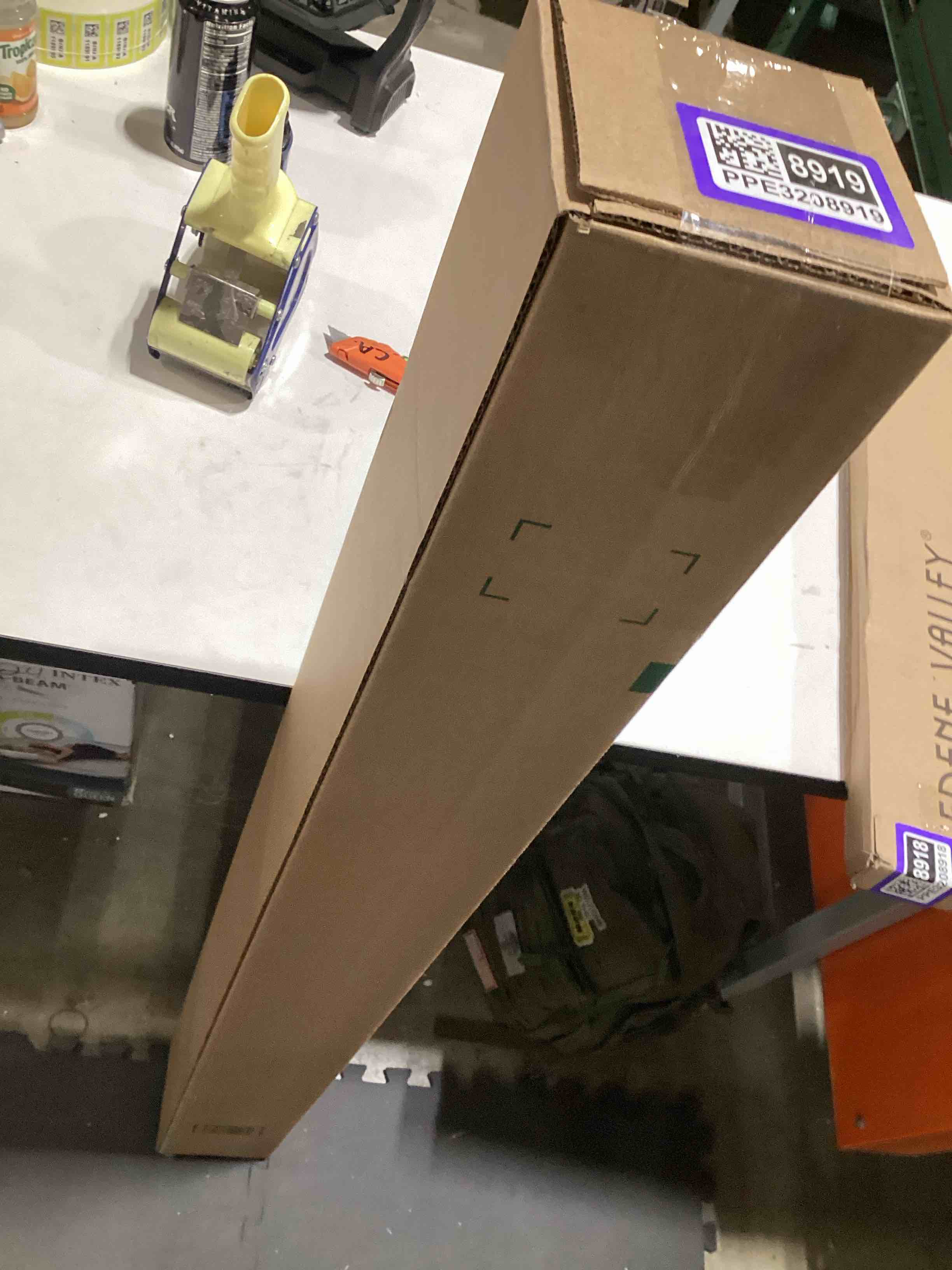 https://s3.amazonaws.com/lotting-images-prod/bidfta/PPE3208919_1760359747599.jpeg