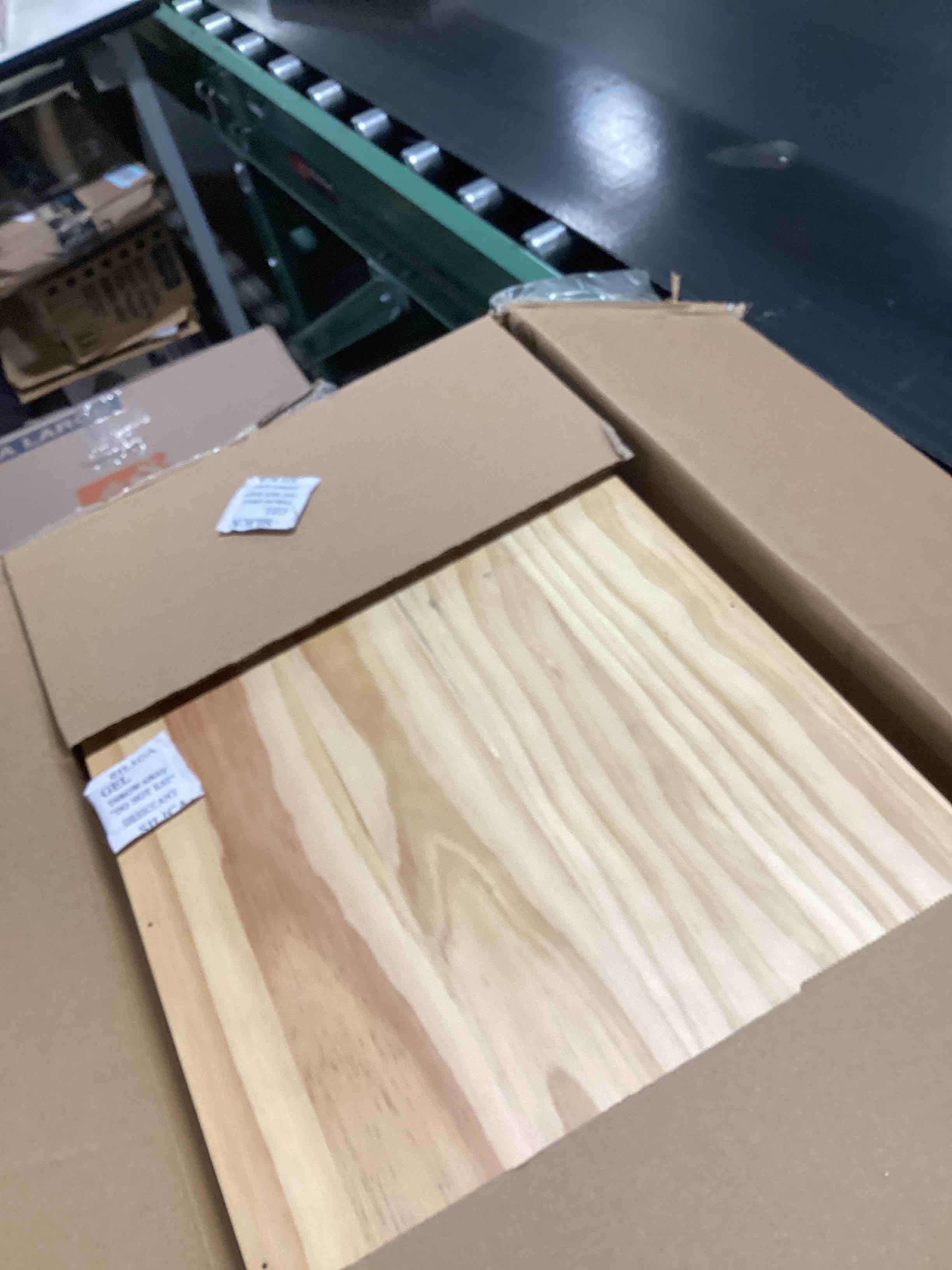 https://s3.amazonaws.com/lotting-images-prod/bidfta/PPE3209054_1760375298267.jpeg