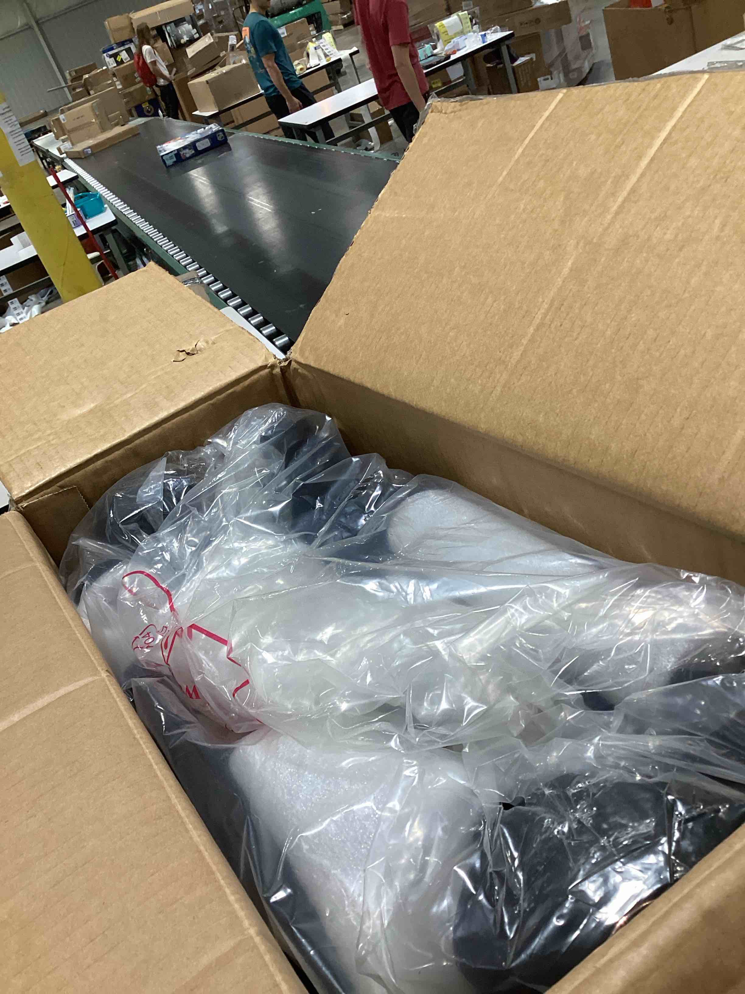 https://s3.amazonaws.com/lotting-images-prod/bidfta/PPE3209089_1760380072120.jpeg