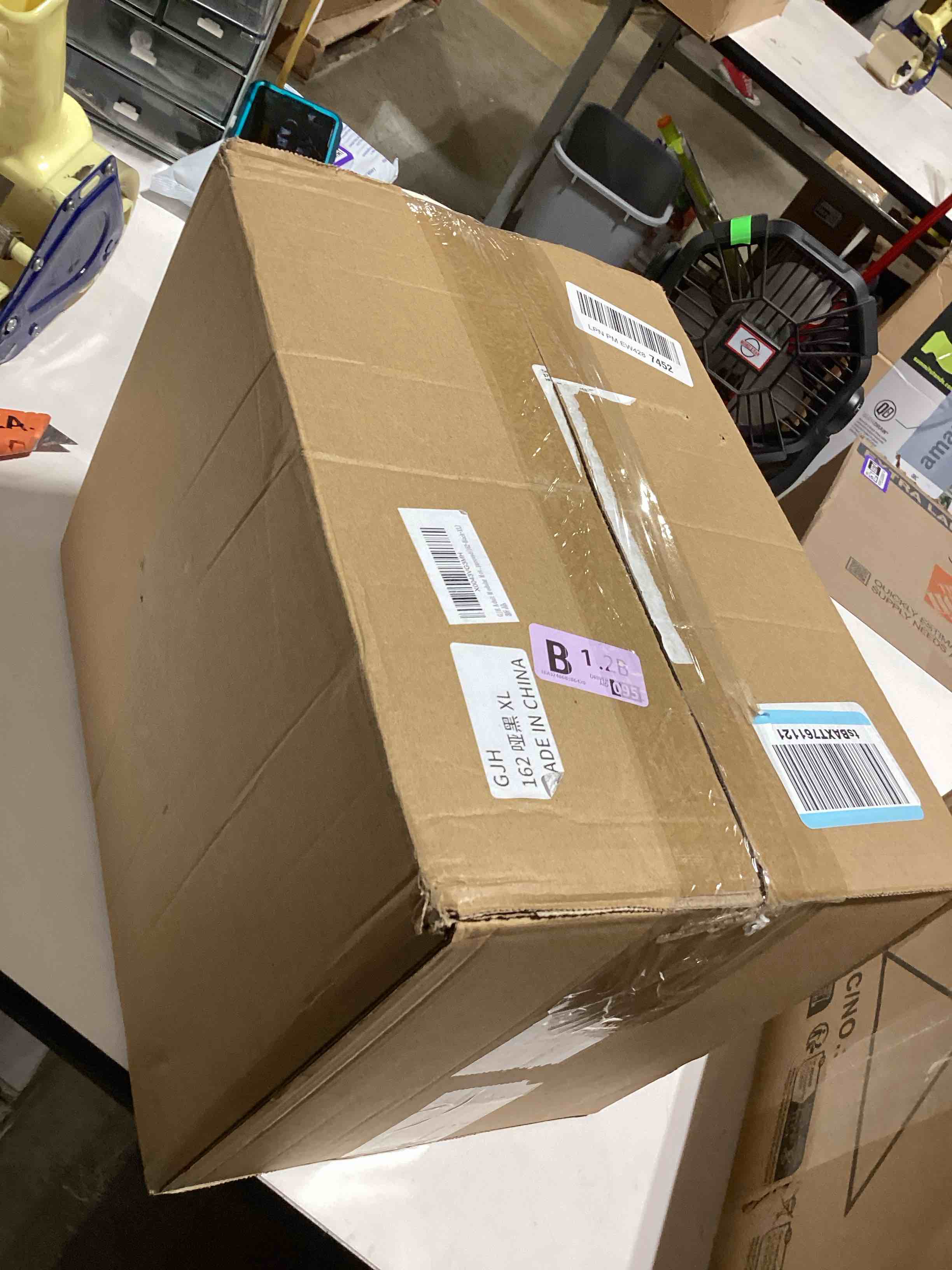 https://s3.amazonaws.com/lotting-images-prod/bidfta/PPE3209134_1760441626203.jpeg
