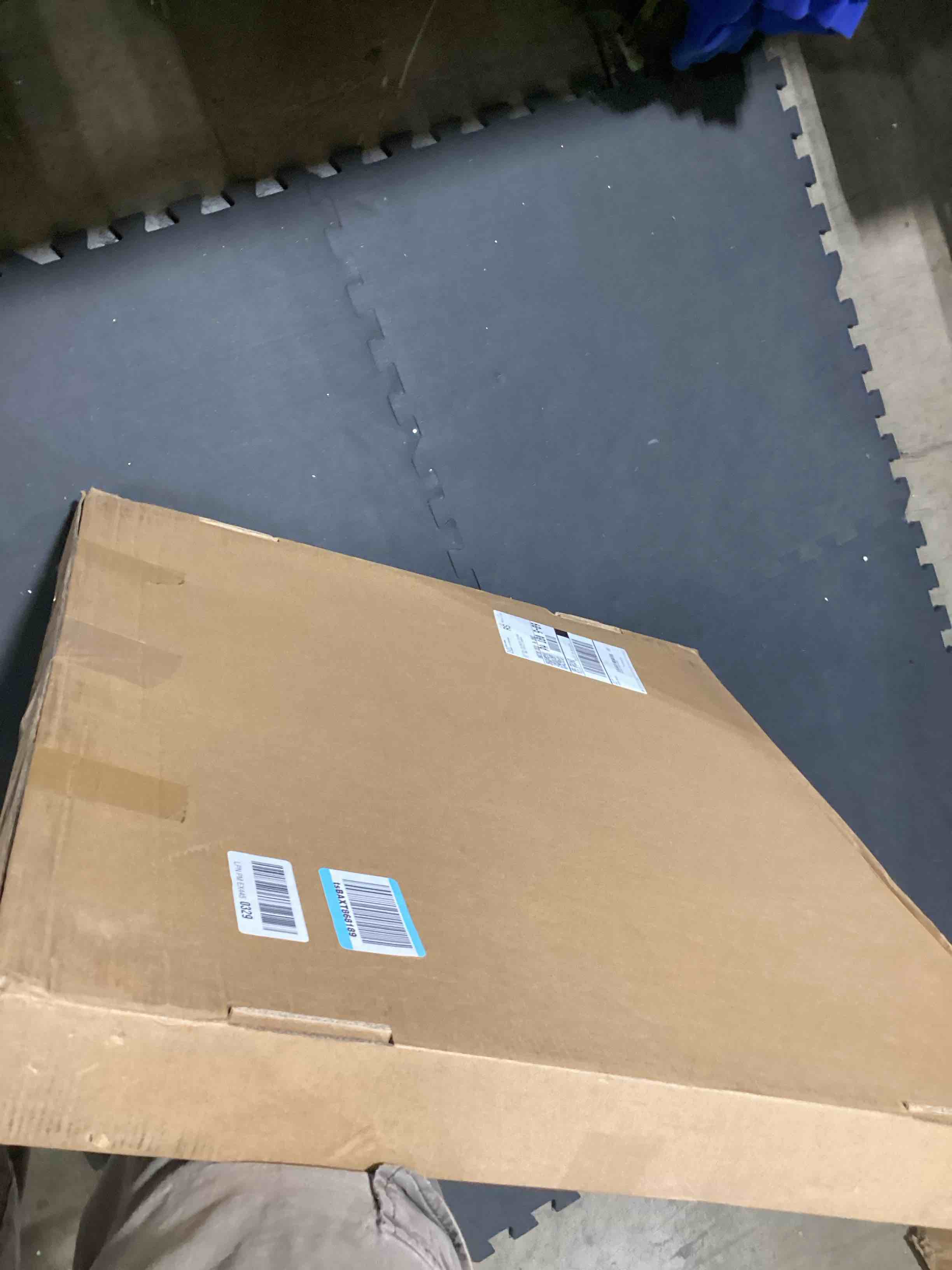 https://s3.amazonaws.com/lotting-images-prod/bidfta/PPE3209247_1760454698146.jpeg
