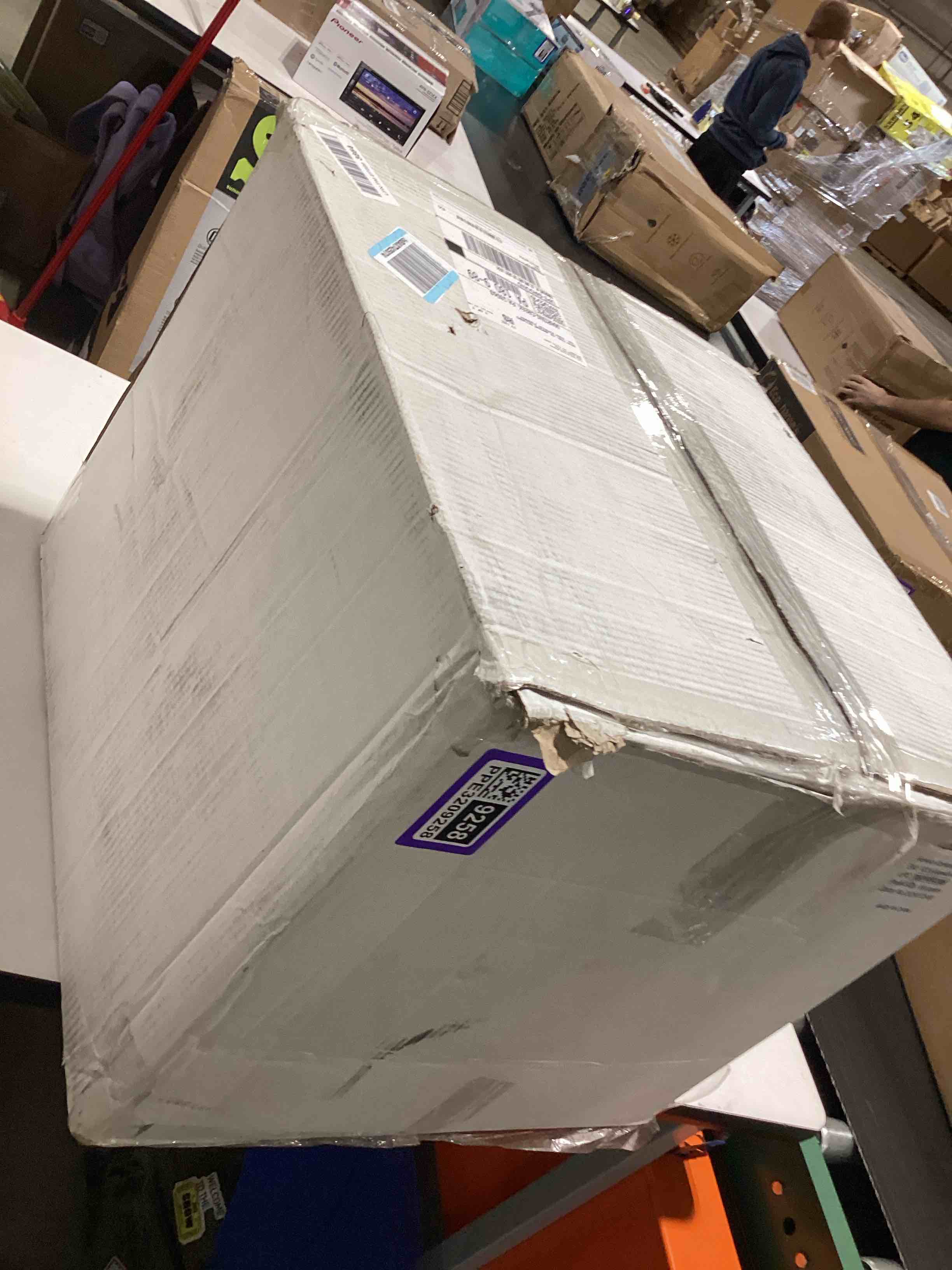 https://s3.amazonaws.com/lotting-images-prod/bidfta/PPE3209258_1760455657510.jpeg