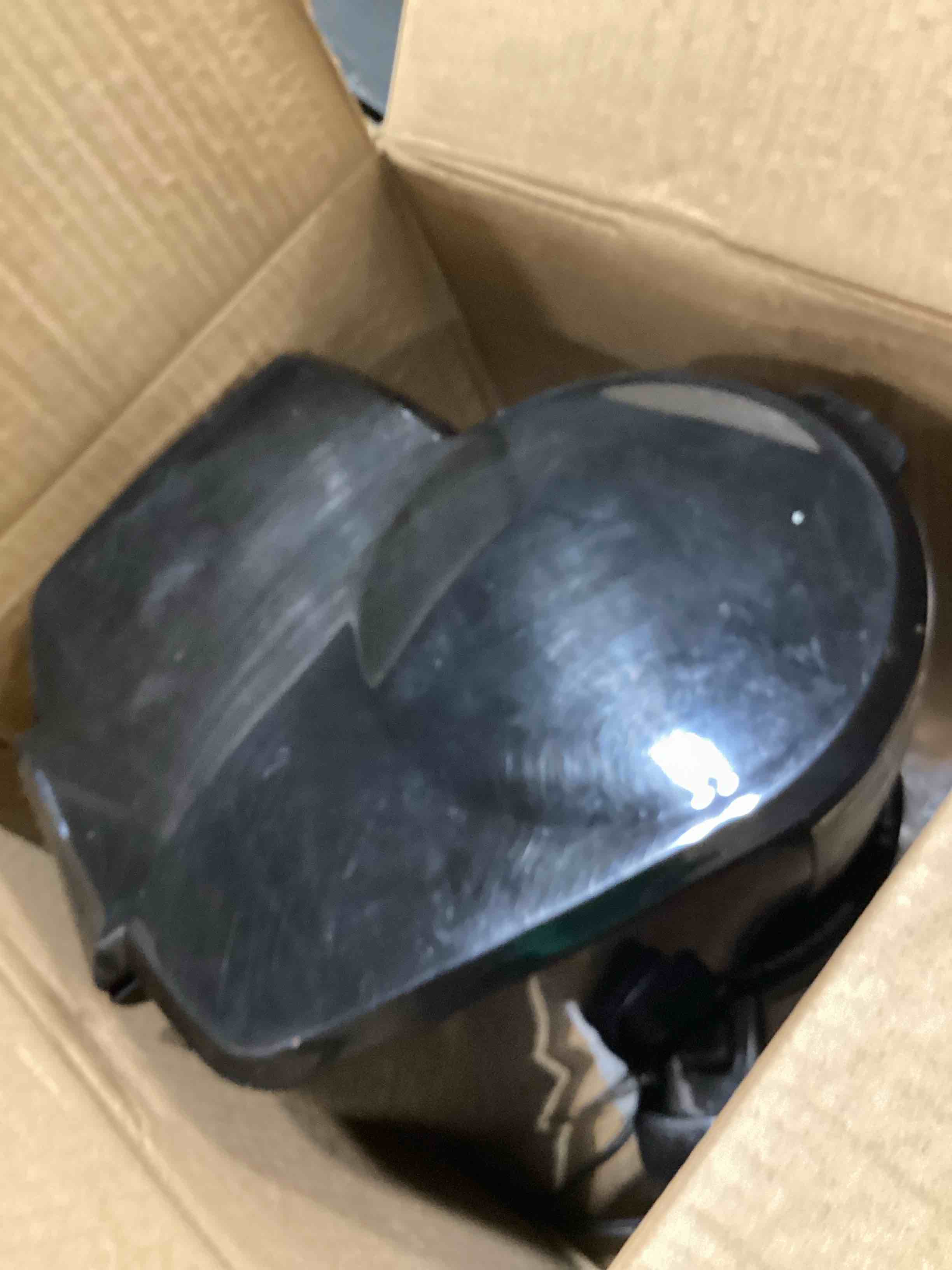 https://s3.amazonaws.com/lotting-images-prod/bidfta/PPE3209286_1760460120431.jpeg