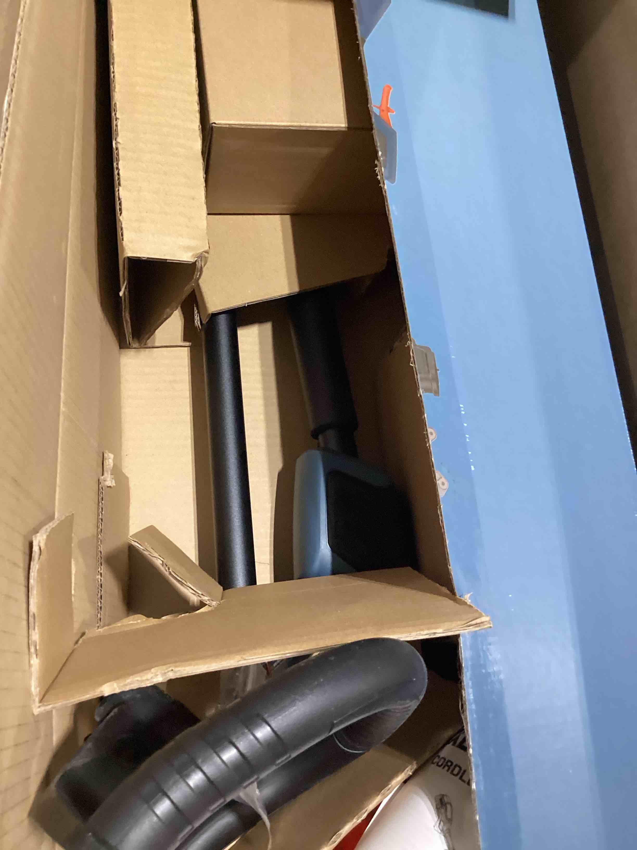 https://s3.amazonaws.com/lotting-images-prod/bidfta/PPE3209327_1760463636064.jpeg