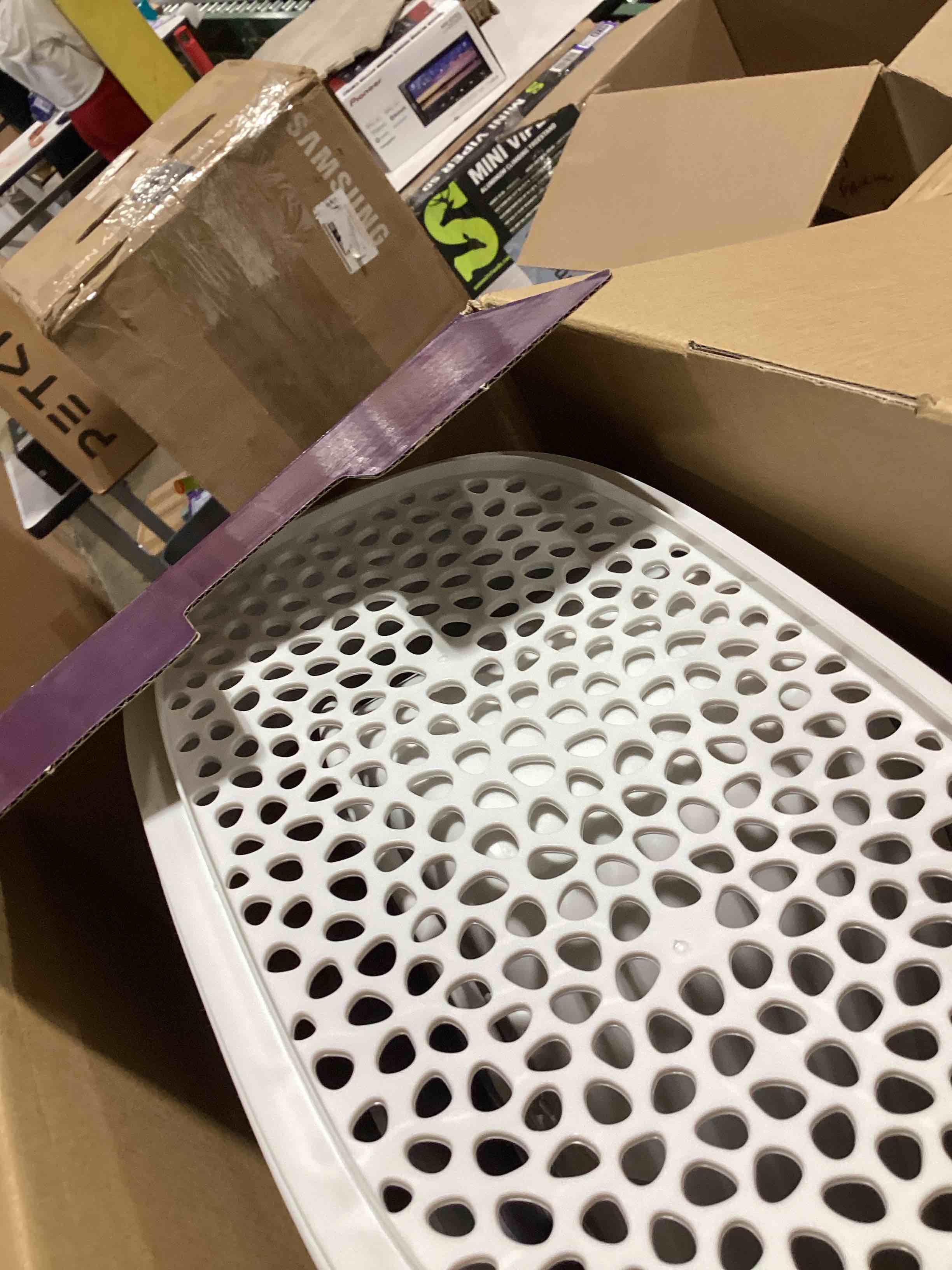 https://s3.amazonaws.com/lotting-images-prod/bidfta/PPE3209483_1760547654959.jpeg