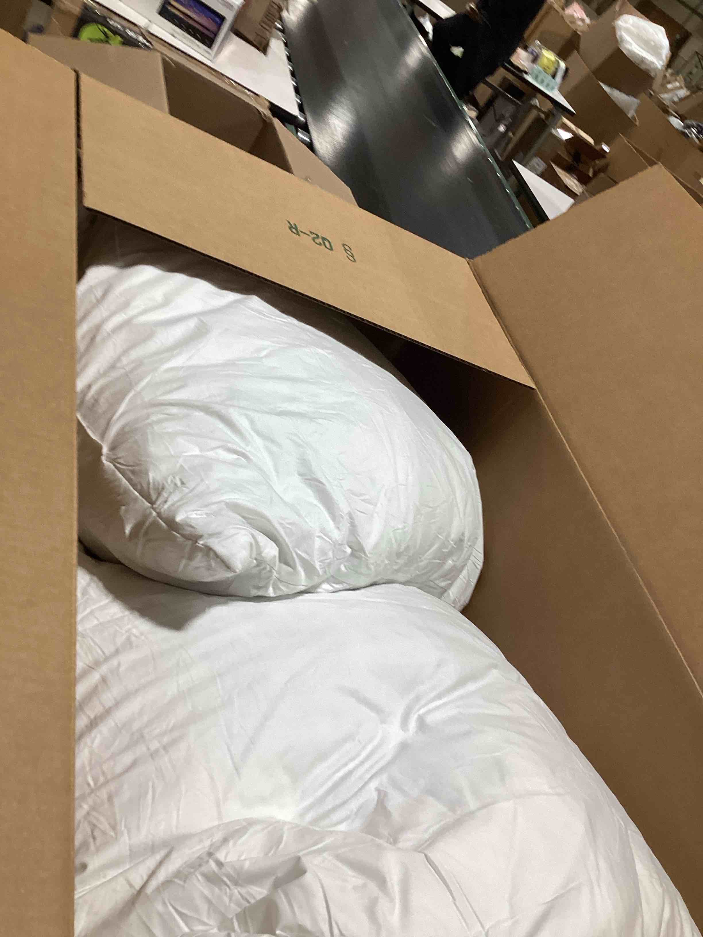 https://s3.amazonaws.com/lotting-images-prod/bidfta/PPE3209500_1760550049045.jpeg