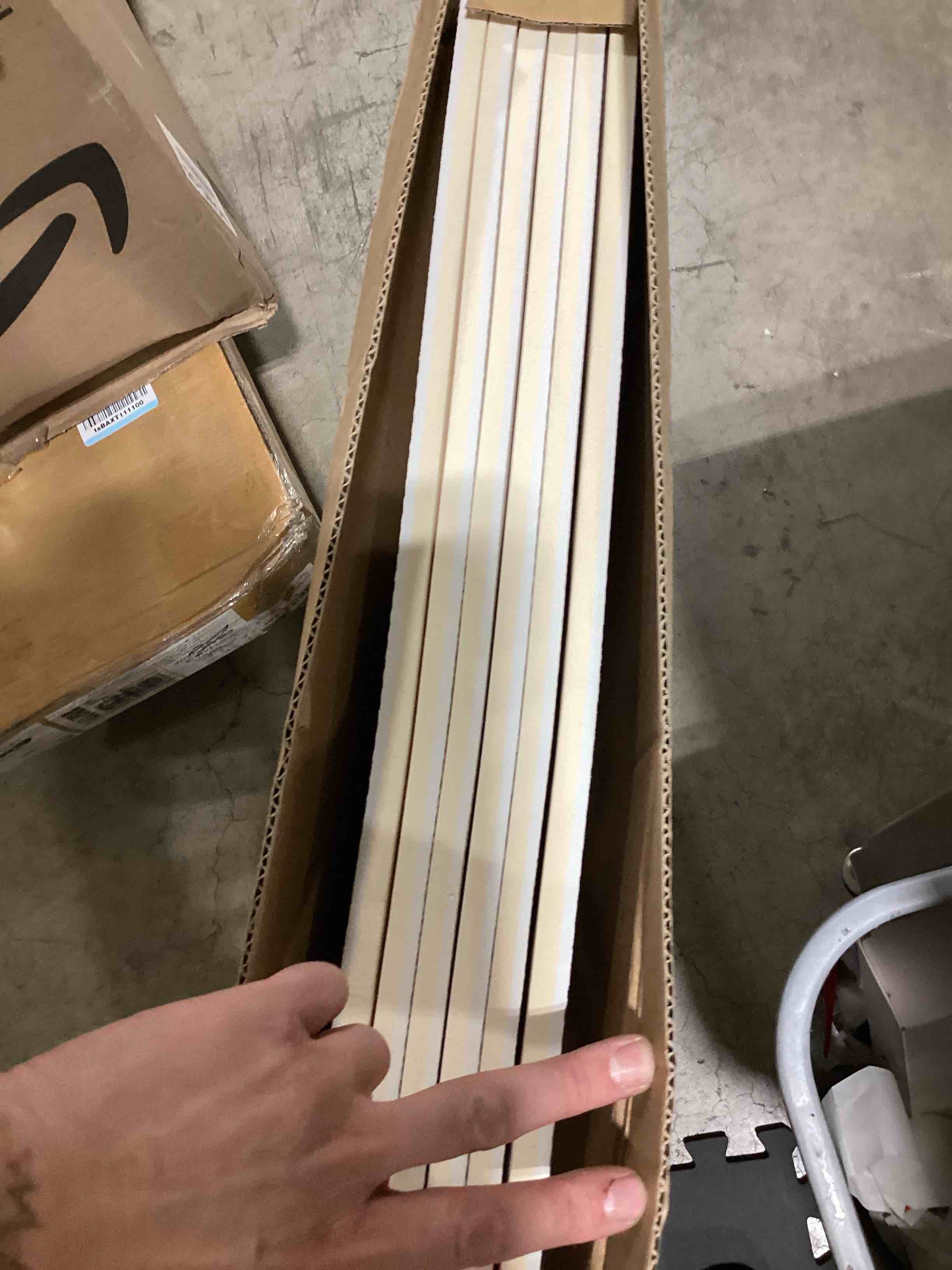 https://s3.amazonaws.com/lotting-images-prod/bidfta/PPE3209504_1760550613247.jpeg