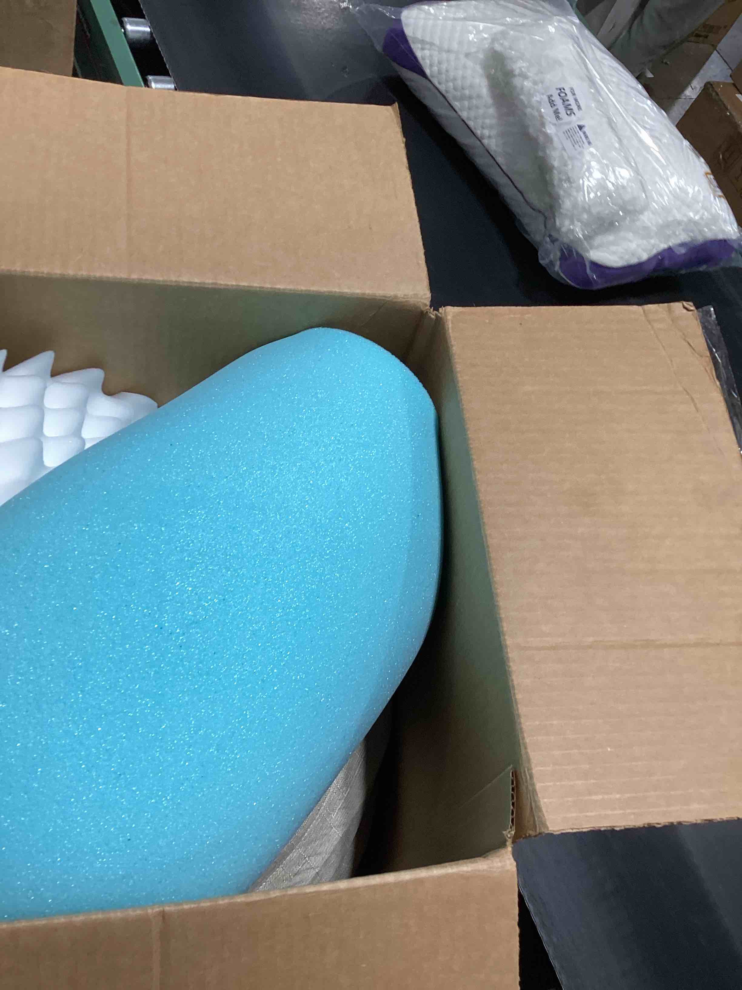 https://s3.amazonaws.com/lotting-images-prod/bidfta/PPE3209691_1760634632443.jpeg