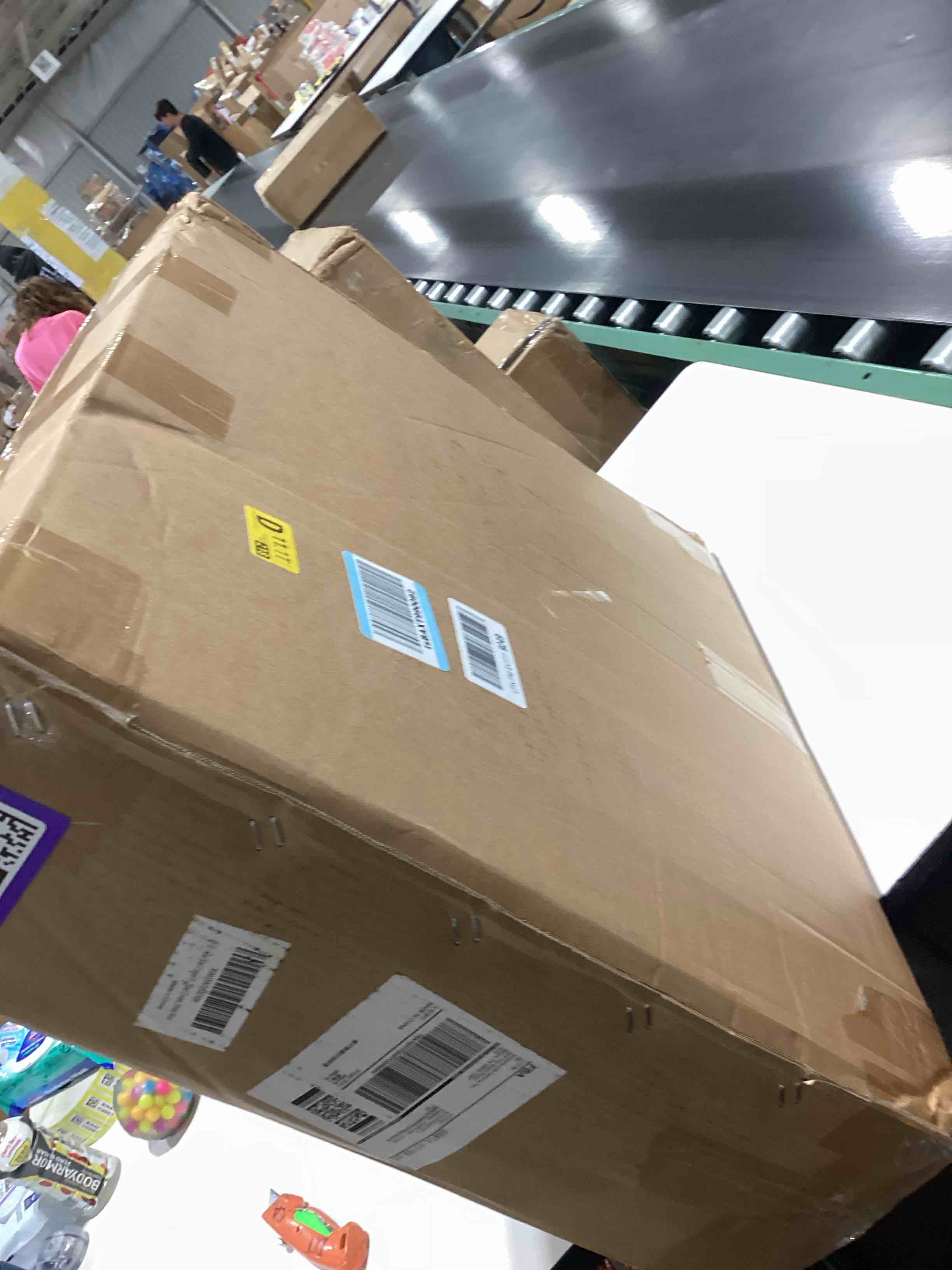 https://s3.amazonaws.com/lotting-images-prod/bidfta/PPE3209948_1760722574653.jpeg