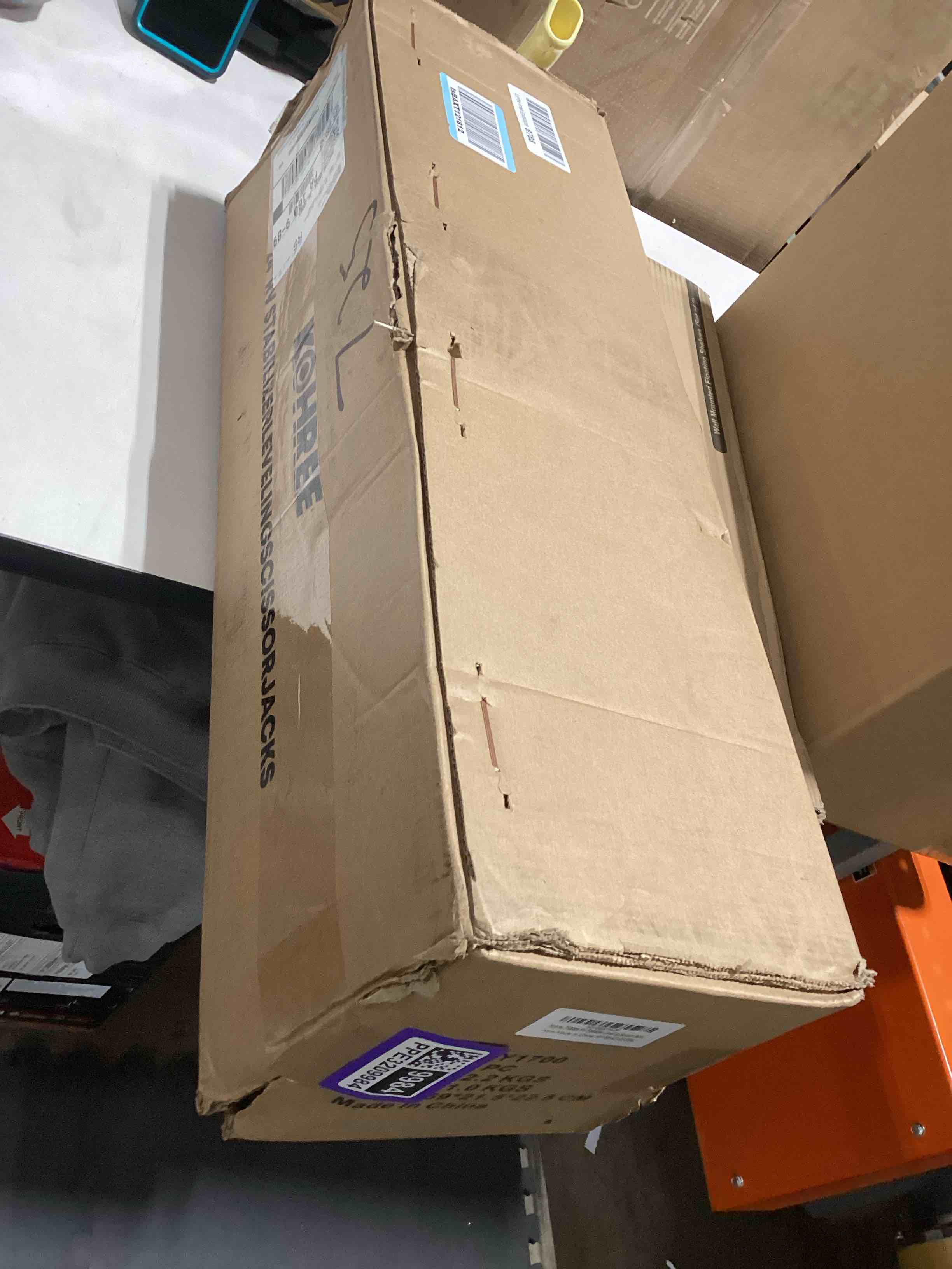 https://s3.amazonaws.com/lotting-images-prod/bidfta/PPE3209984_1760728693594.jpeg
