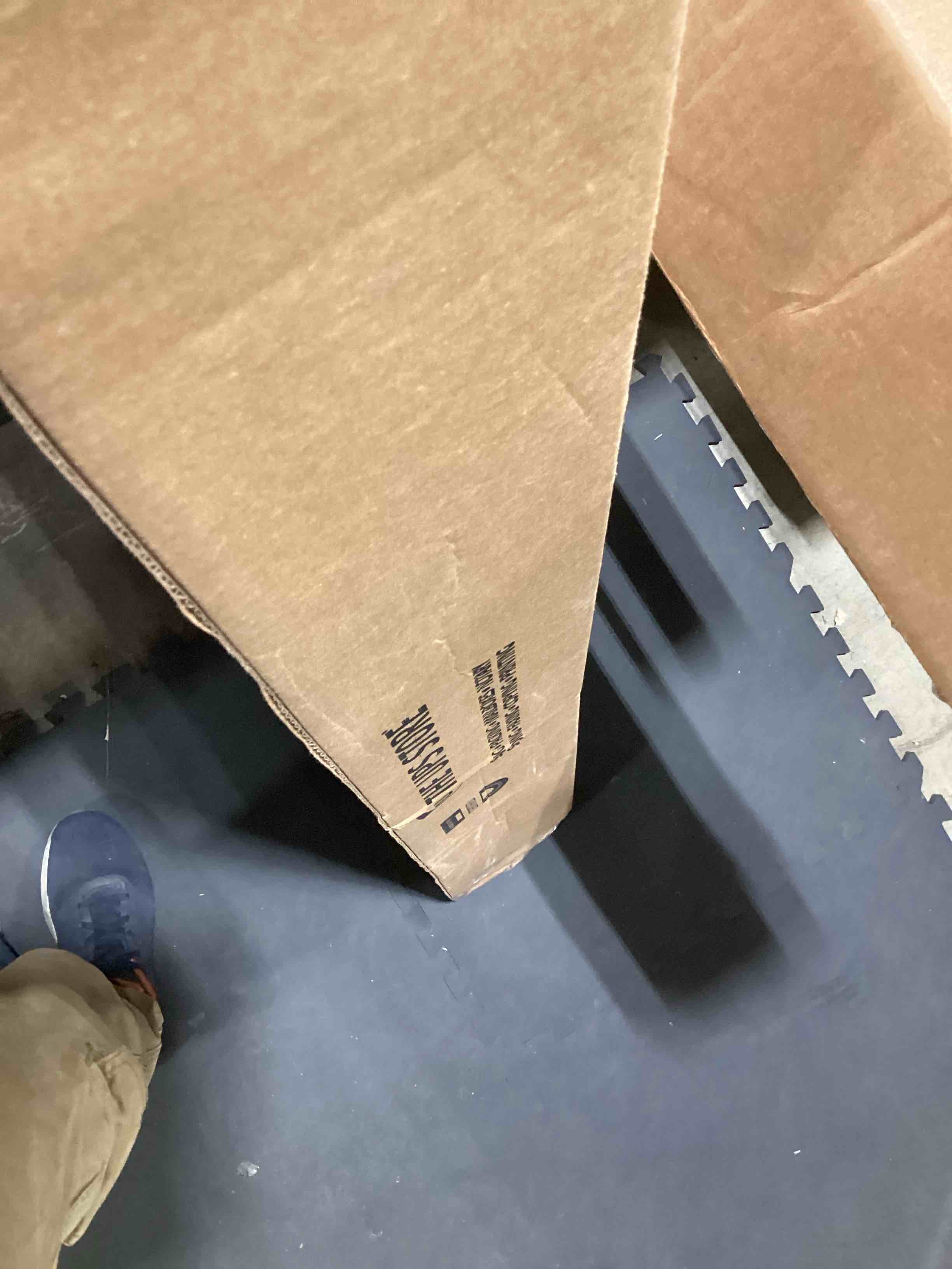 https://s3.amazonaws.com/lotting-images-prod/bidfta/PPE3210021_1760961497920.jpeg