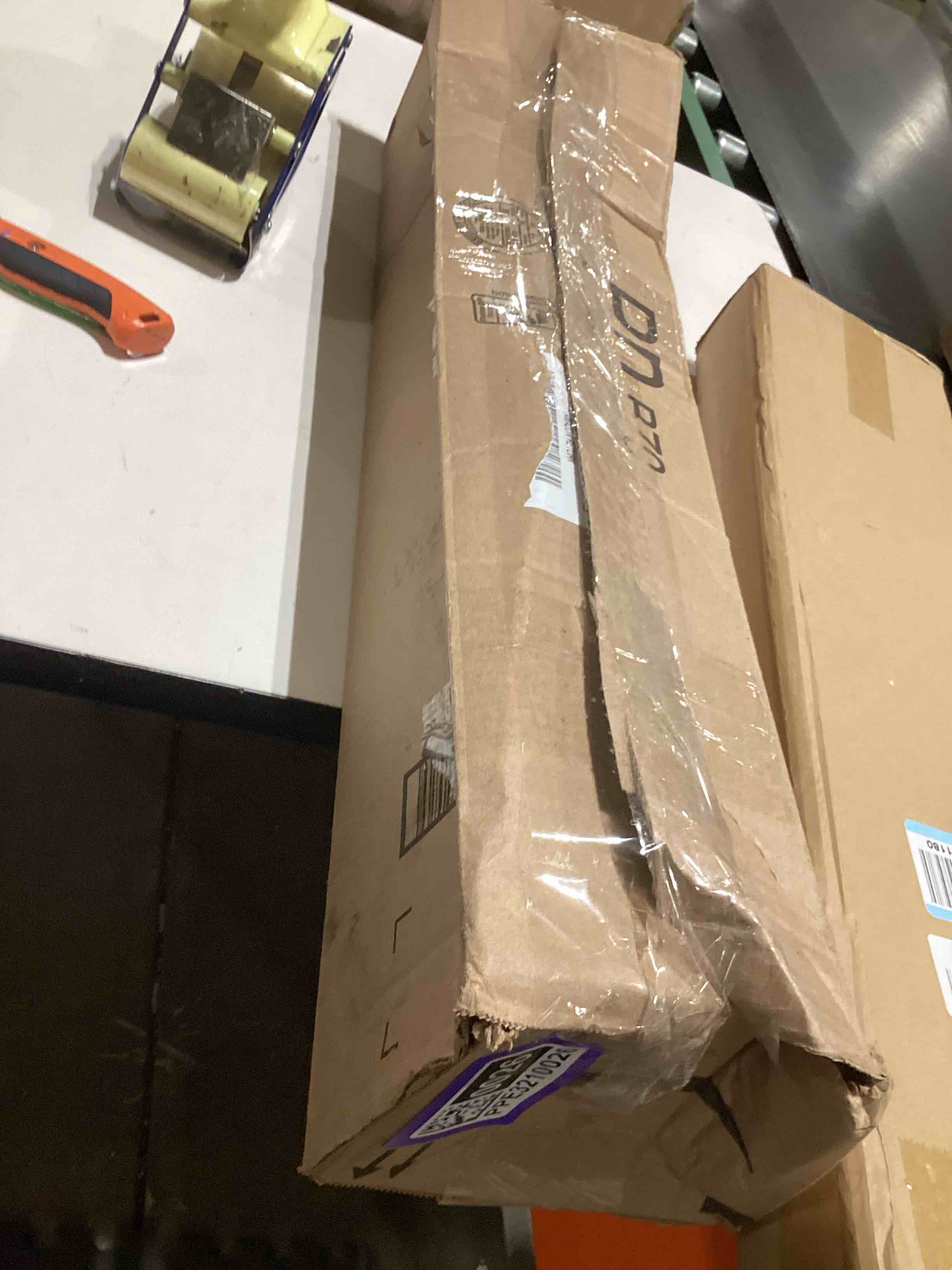 https://s3.amazonaws.com/lotting-images-prod/bidfta/PPE3210026_1760962448884.jpeg