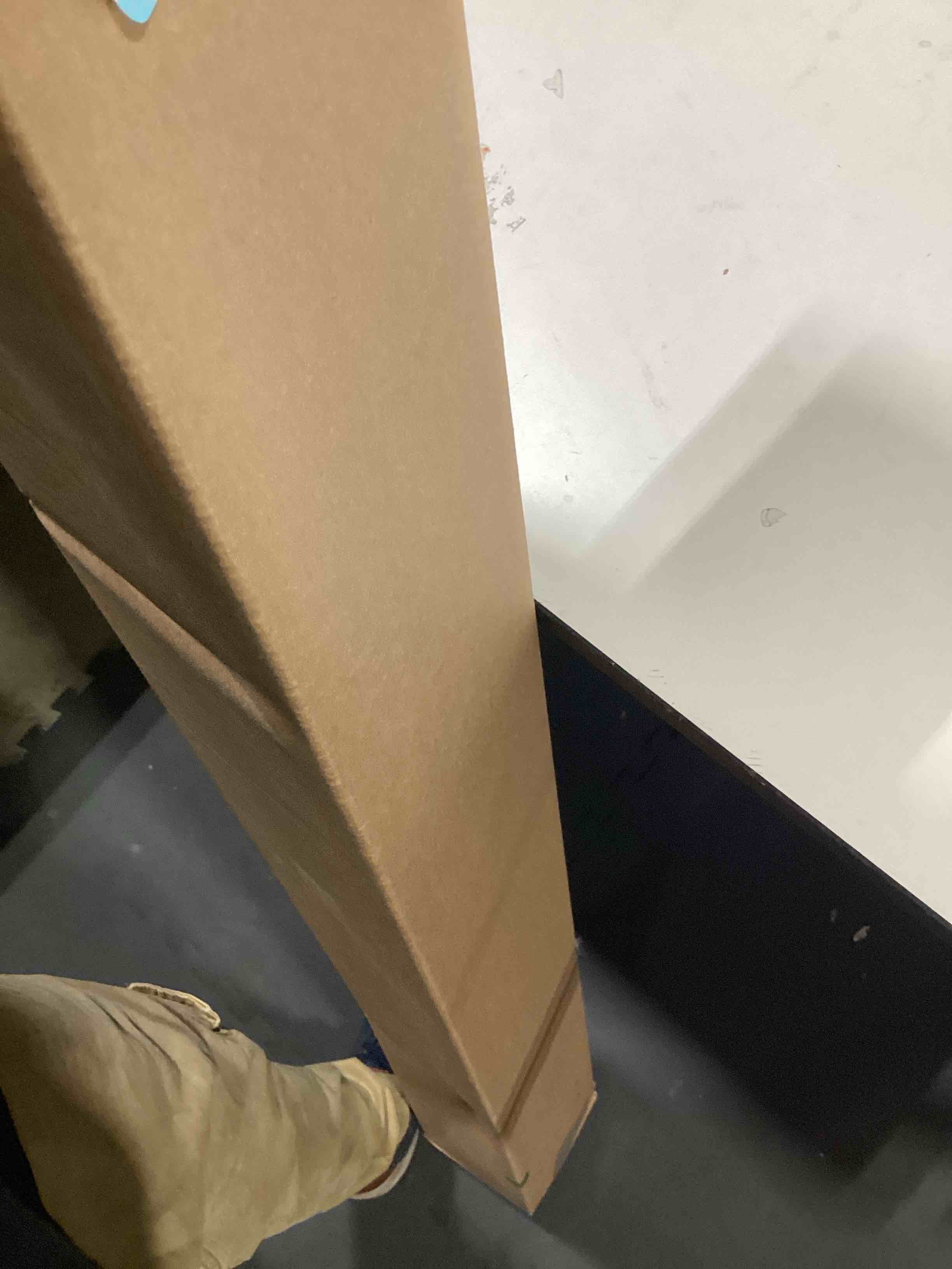 https://s3.amazonaws.com/lotting-images-prod/bidfta/PPE3210157_1760972319487.jpeg