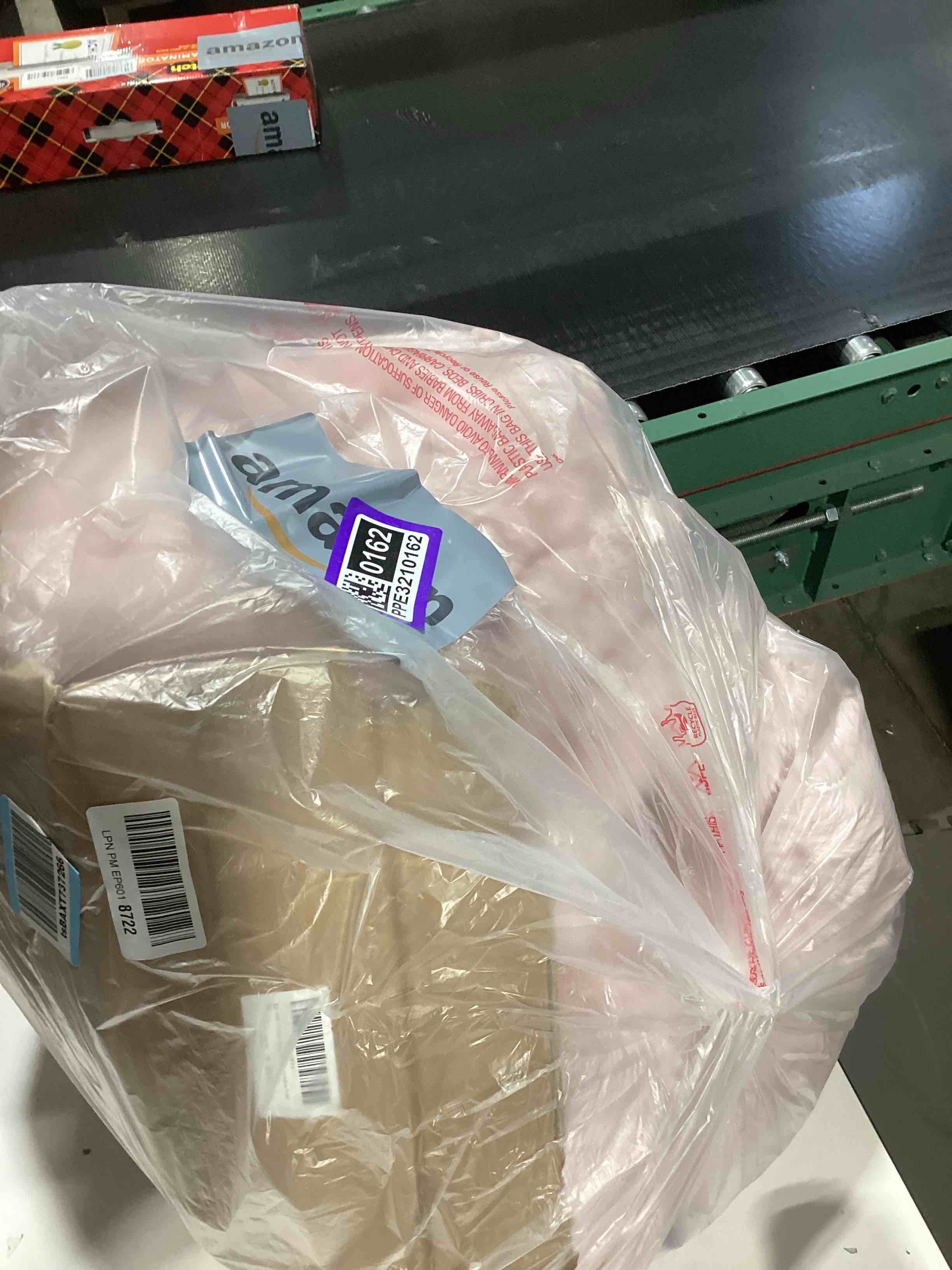https://s3.amazonaws.com/lotting-images-prod/bidfta/PPE3210162_1760972721433.jpeg