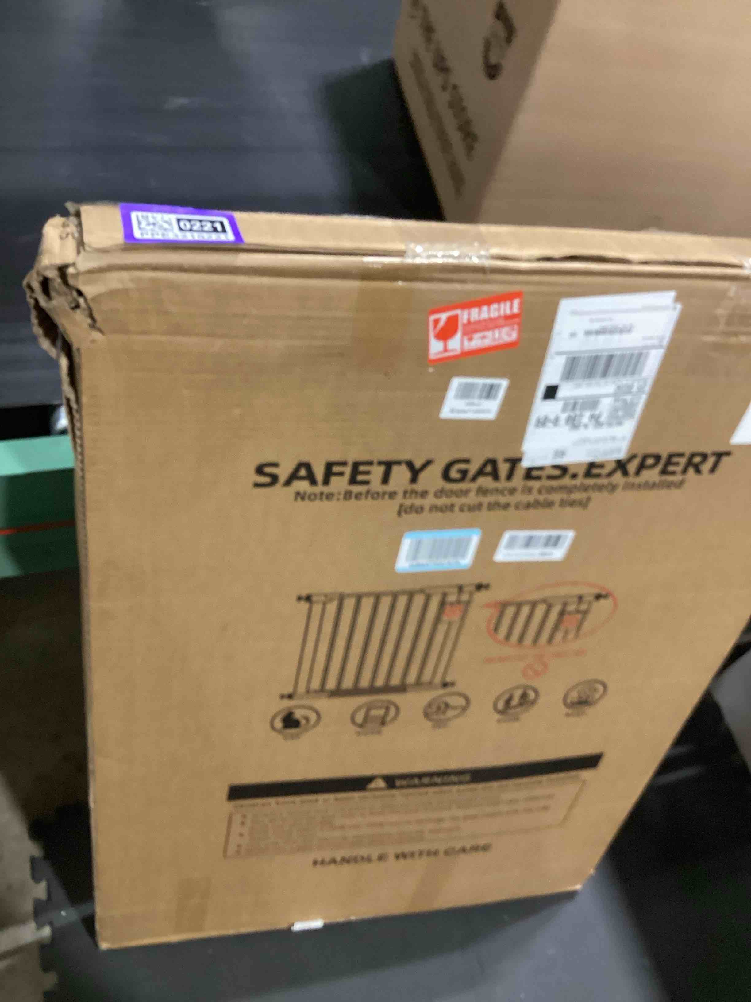 https://s3.amazonaws.com/lotting-images-prod/bidfta/PPE3210221_1760980362212.jpeg