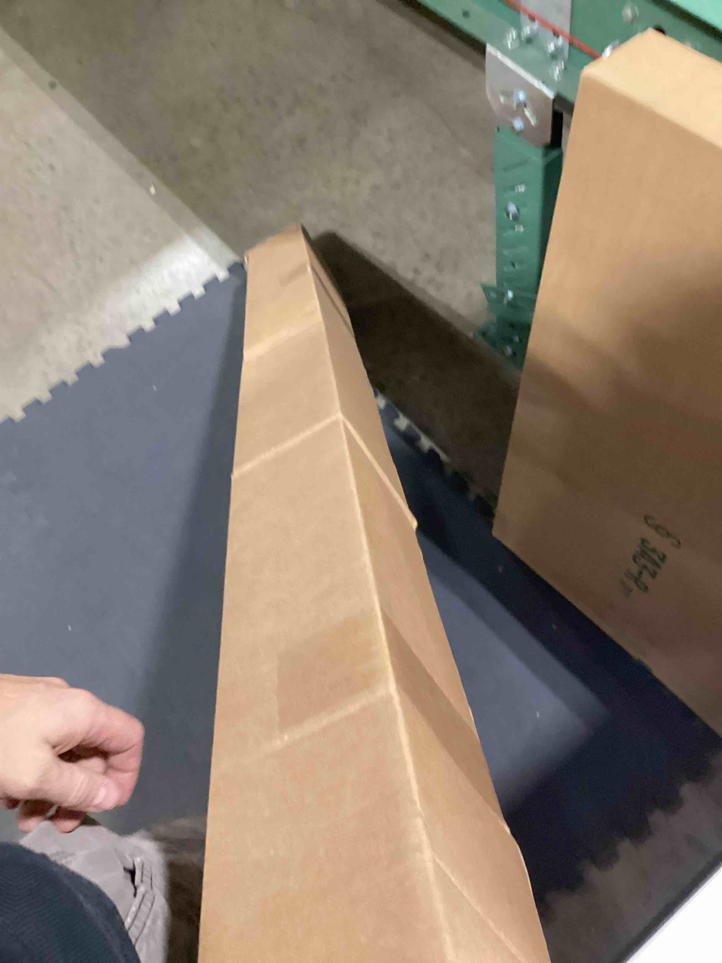 https://s3.amazonaws.com/lotting-images-prod/bidfta/PPE3210352_1761050286178.jpeg