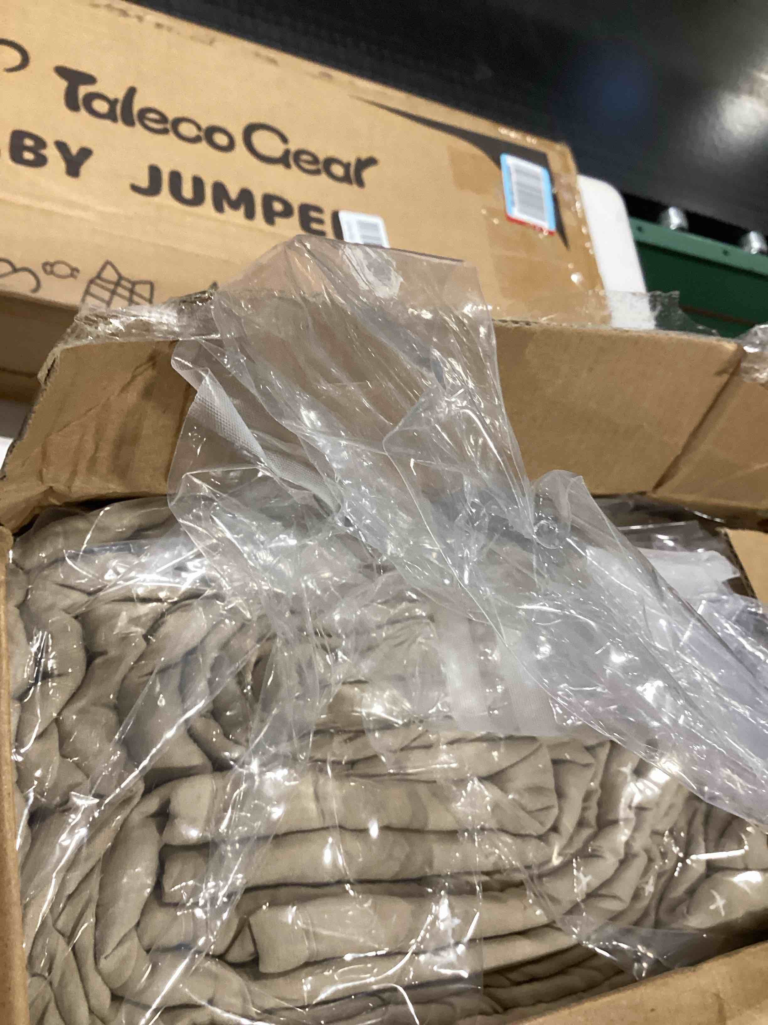 https://s3.amazonaws.com/lotting-images-prod/bidfta/PPE3210402_1761054189453.jpeg