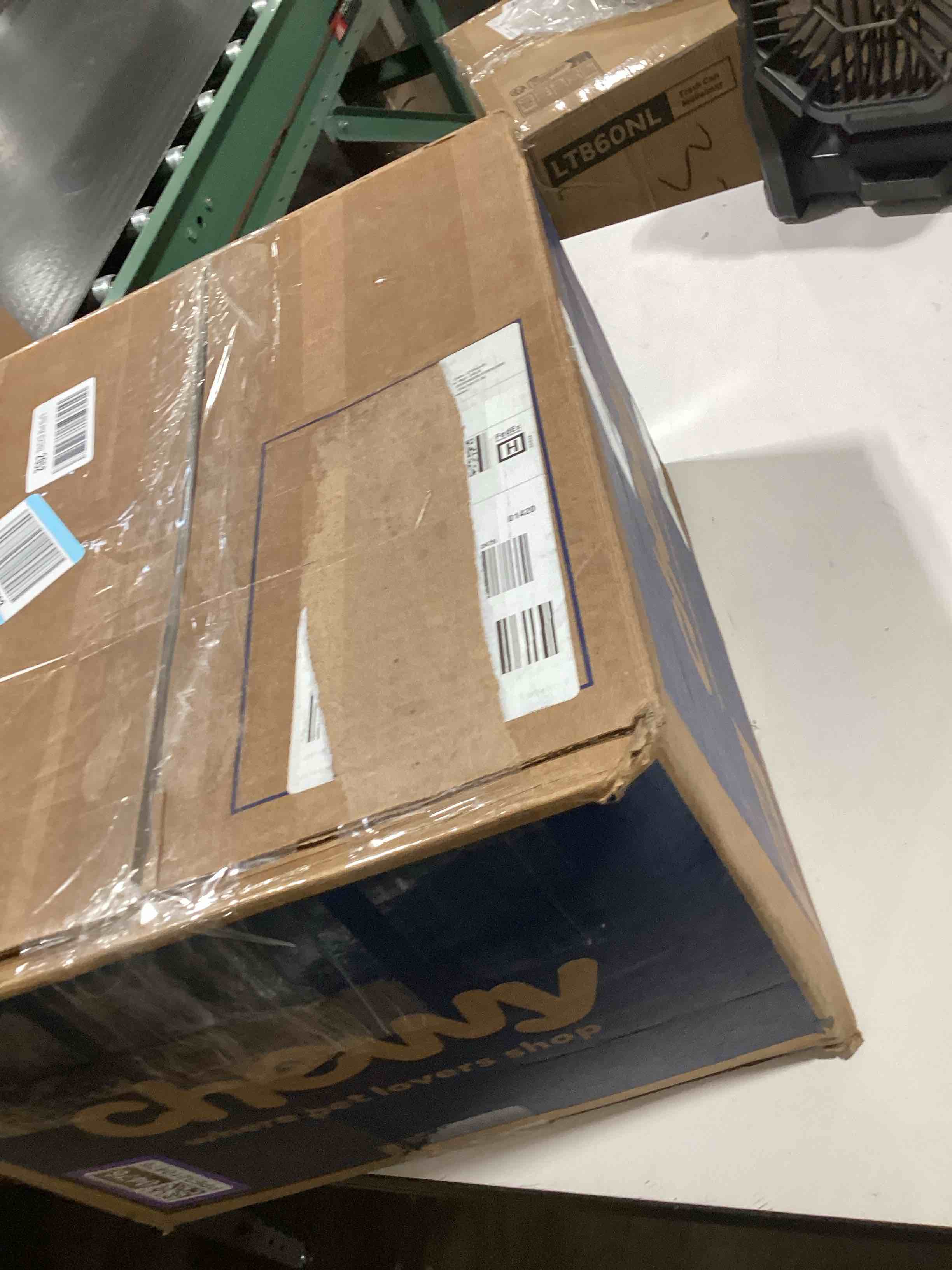 https://s3.amazonaws.com/lotting-images-prod/bidfta/PPE3210476_1761060101975.jpeg