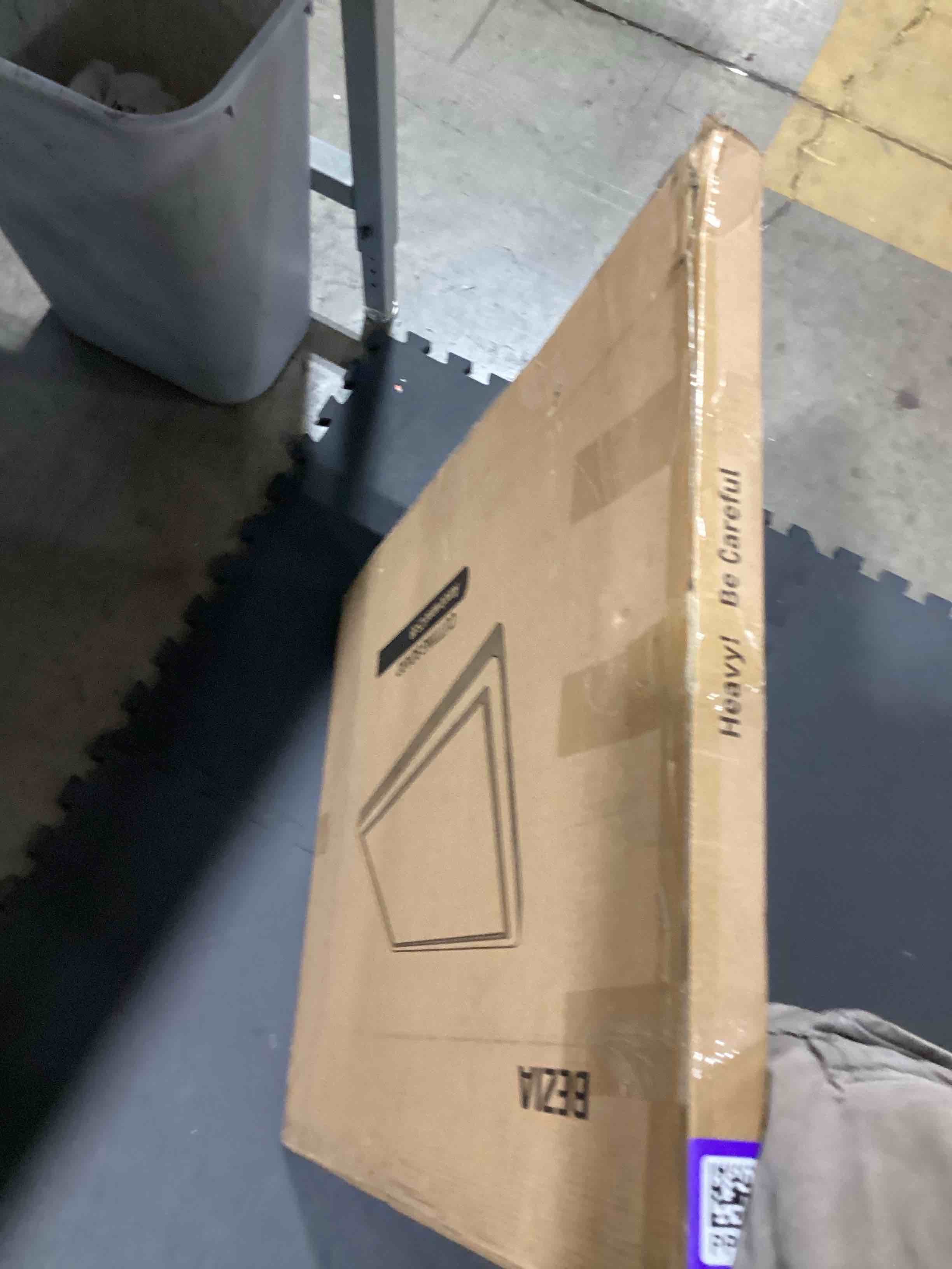 https://s3.amazonaws.com/lotting-images-prod/bidfta/PPE3210520_1761066394966.jpeg