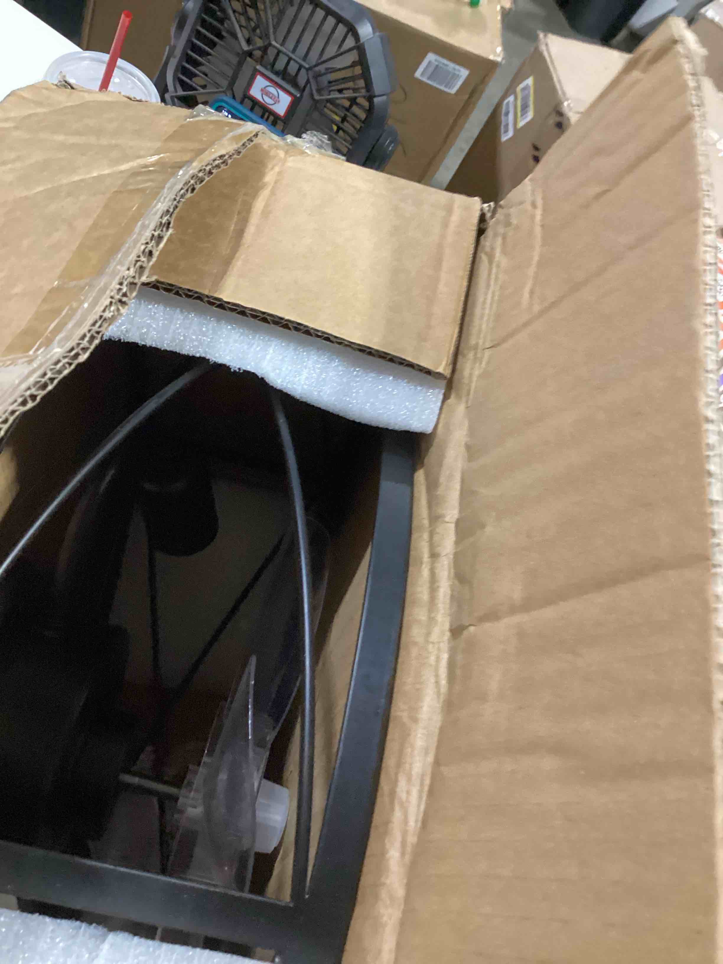 https://s3.amazonaws.com/lotting-images-prod/bidfta/PPE3210527_1761067607782.jpeg