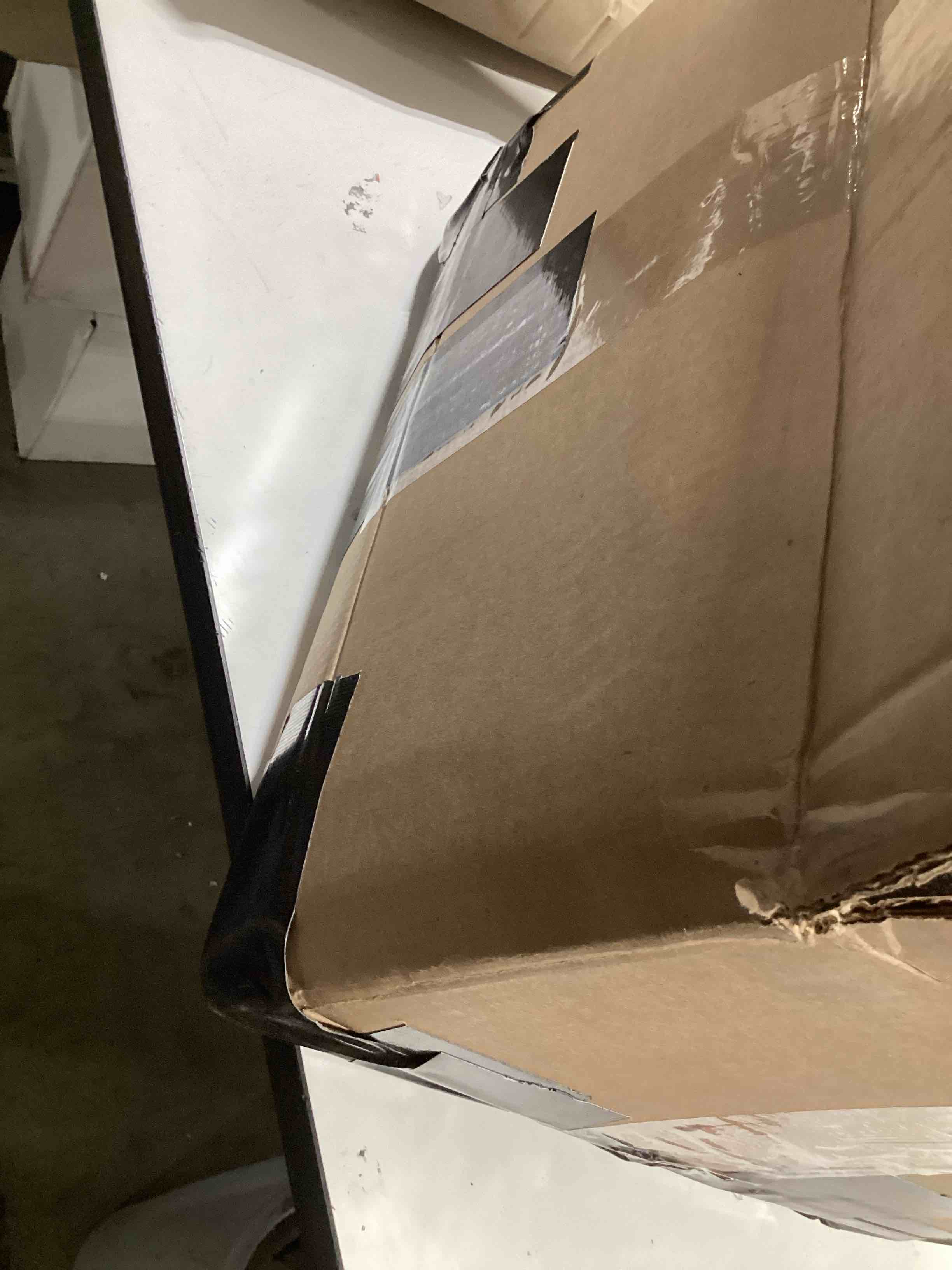 https://s3.amazonaws.com/lotting-images-prod/bidfta/PPE3210570_1761071319093.jpeg