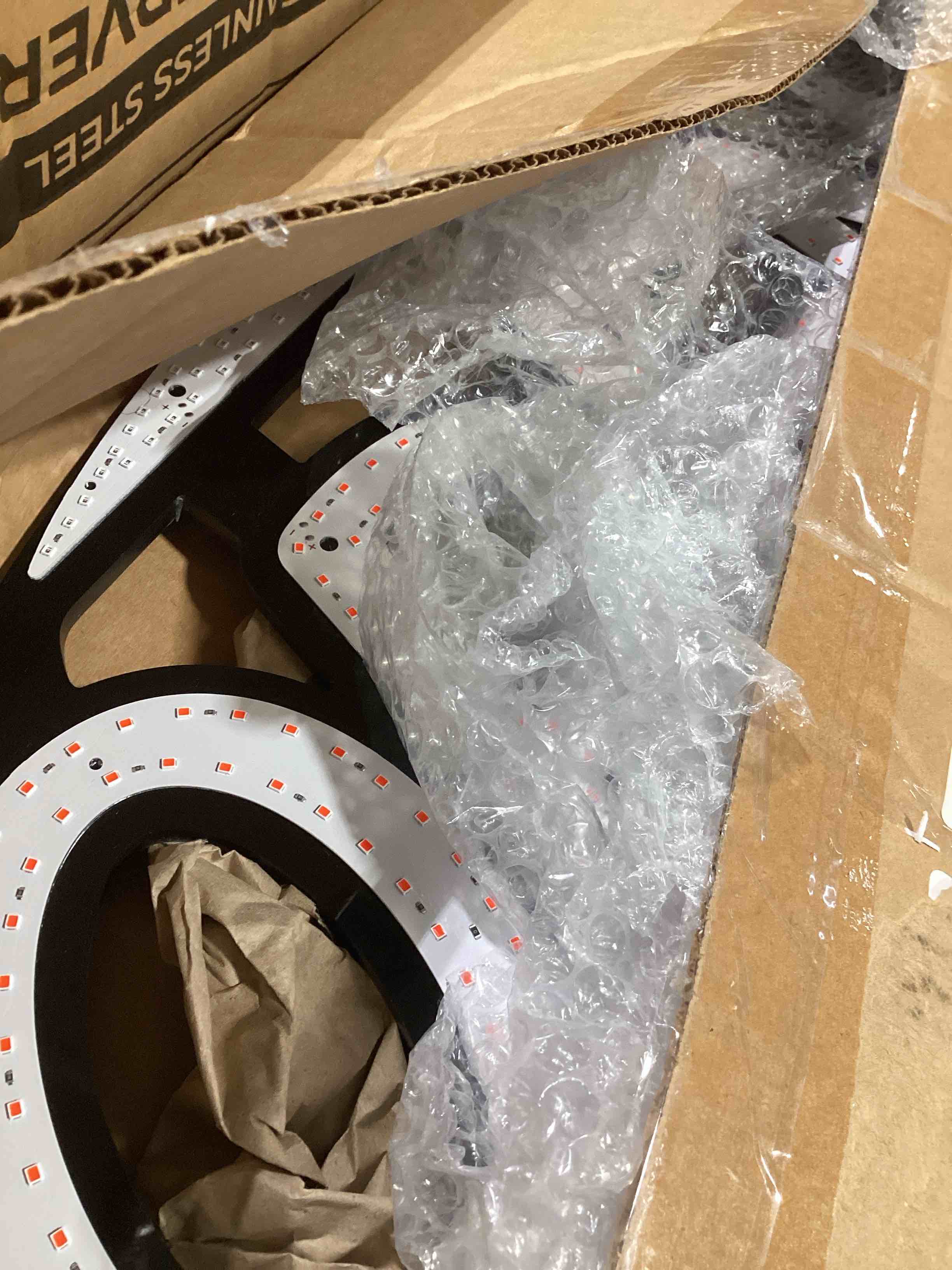 https://s3.amazonaws.com/lotting-images-prod/bidfta/PPE3210578_1761072085458.jpeg