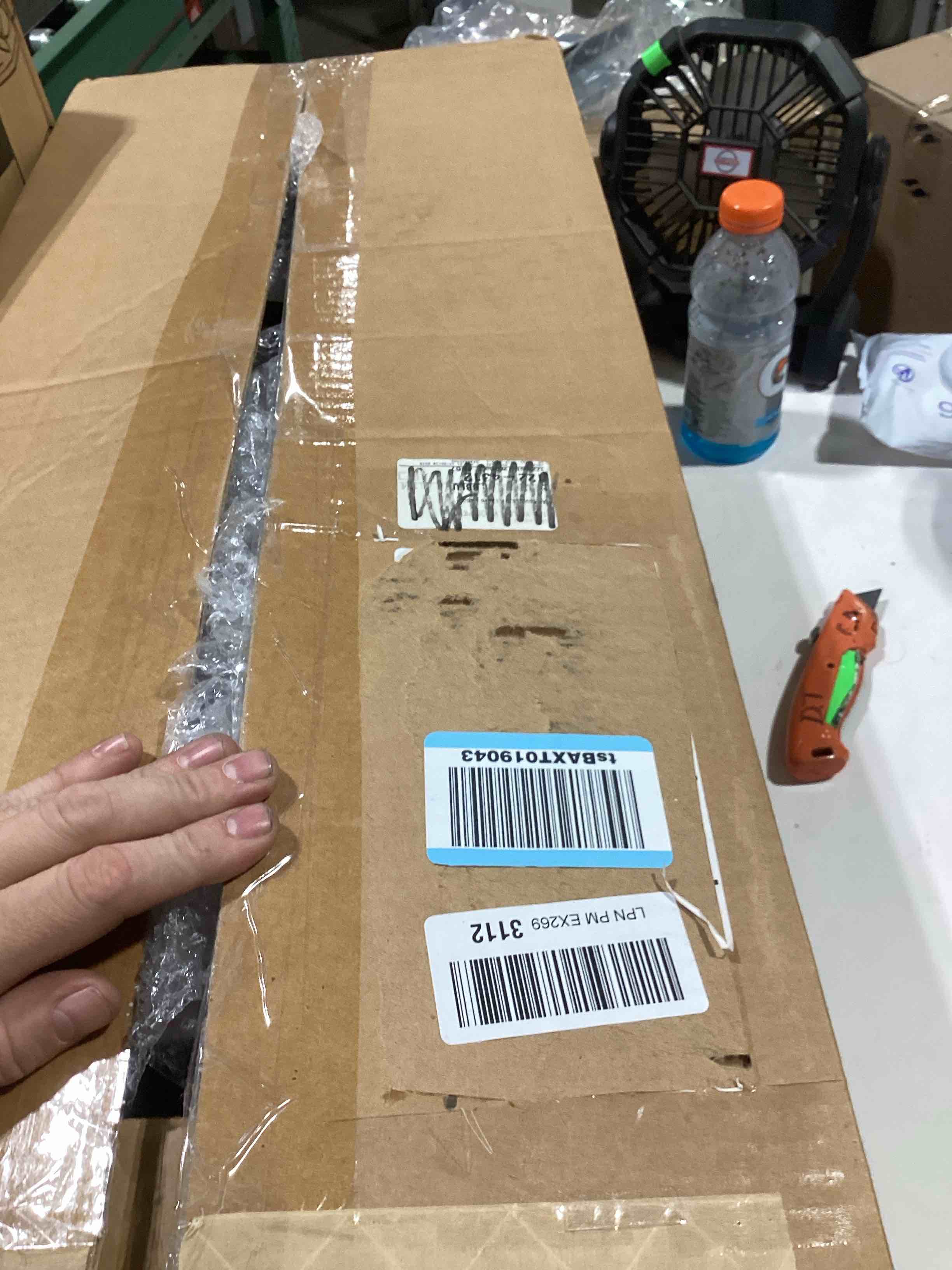 https://s3.amazonaws.com/lotting-images-prod/bidfta/PPE3210578_1761072087529.jpeg