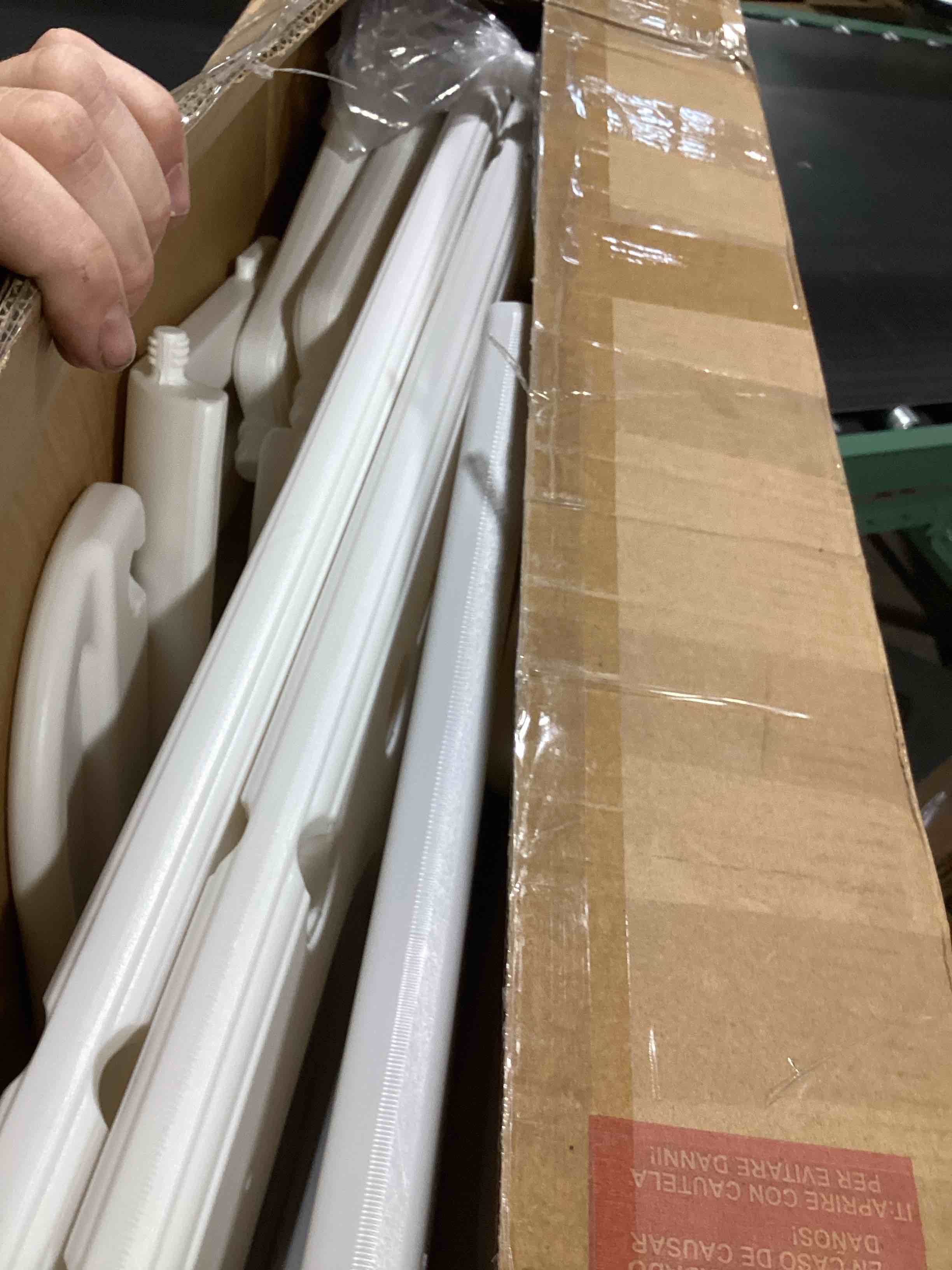 https://s3.amazonaws.com/lotting-images-prod/bidfta/PPE3210589_1761073074360.jpeg