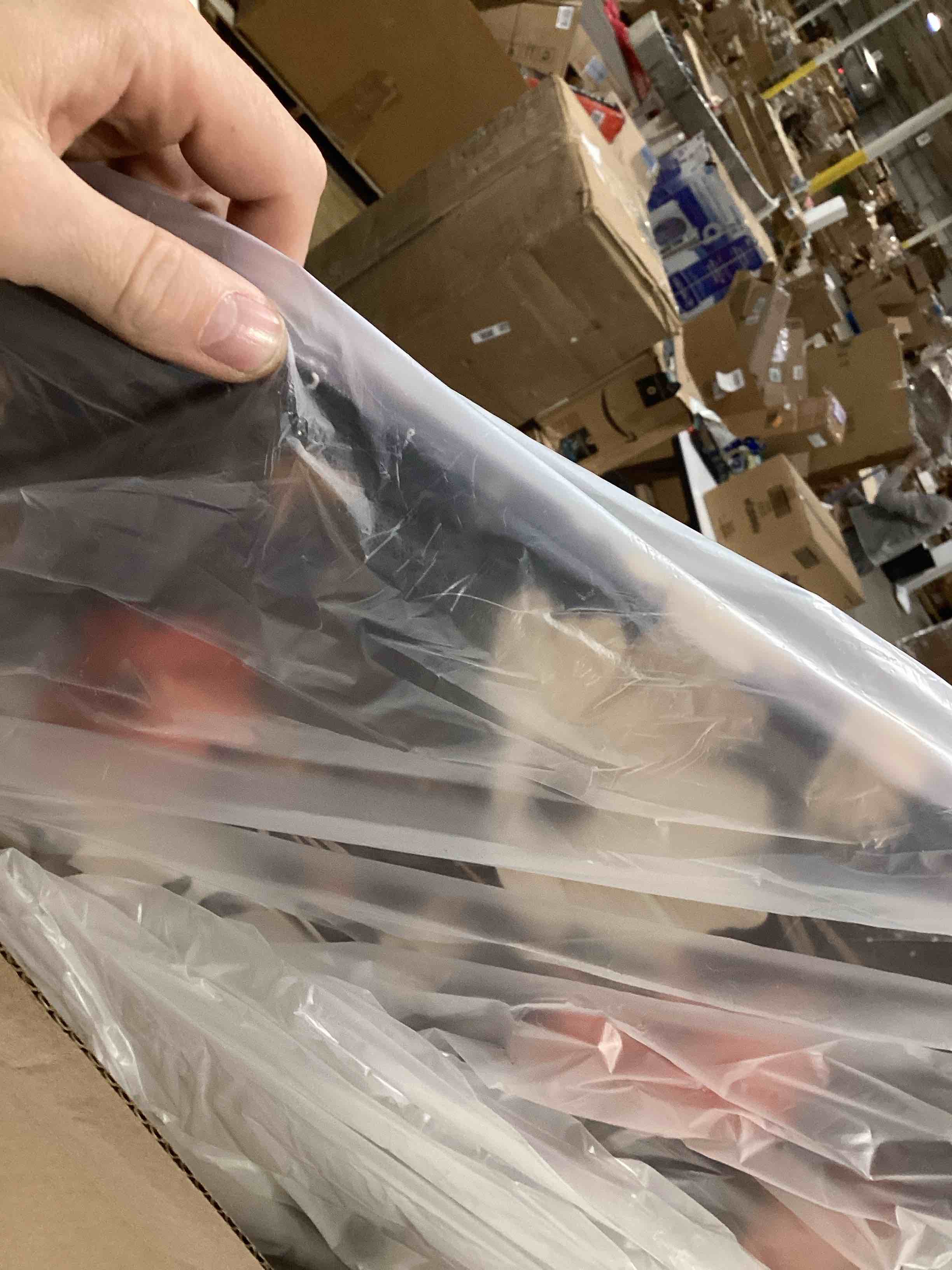 https://s3.amazonaws.com/lotting-images-prod/bidfta/PPE3210775_1761151952040.jpeg