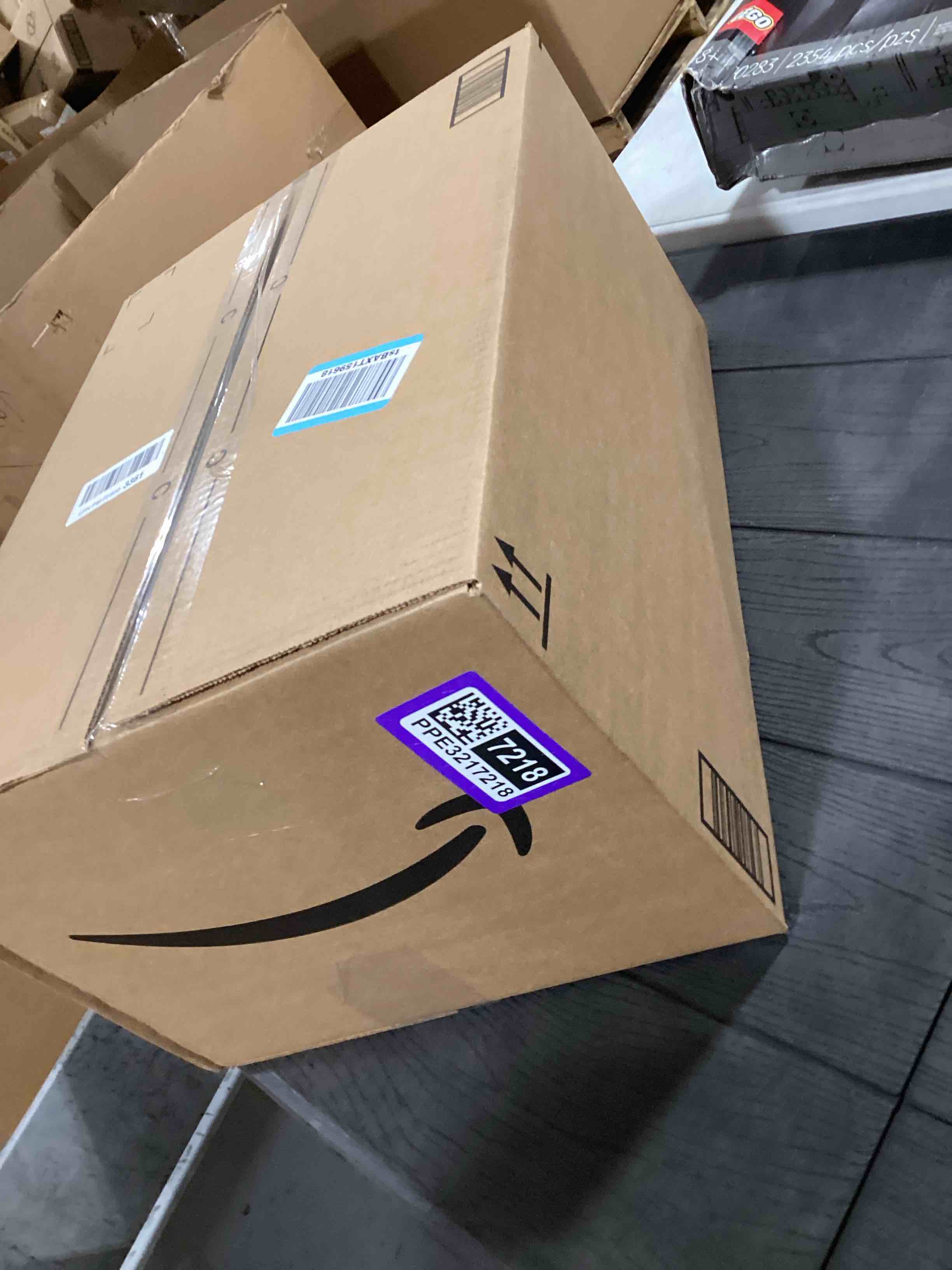 Condition photo showing Good Condition for Certified International 28184 Melamine Heavy Weight Collection Portofino Rectangular Tray with Handles, 750 Grams, 19-inch Length, Multicolor