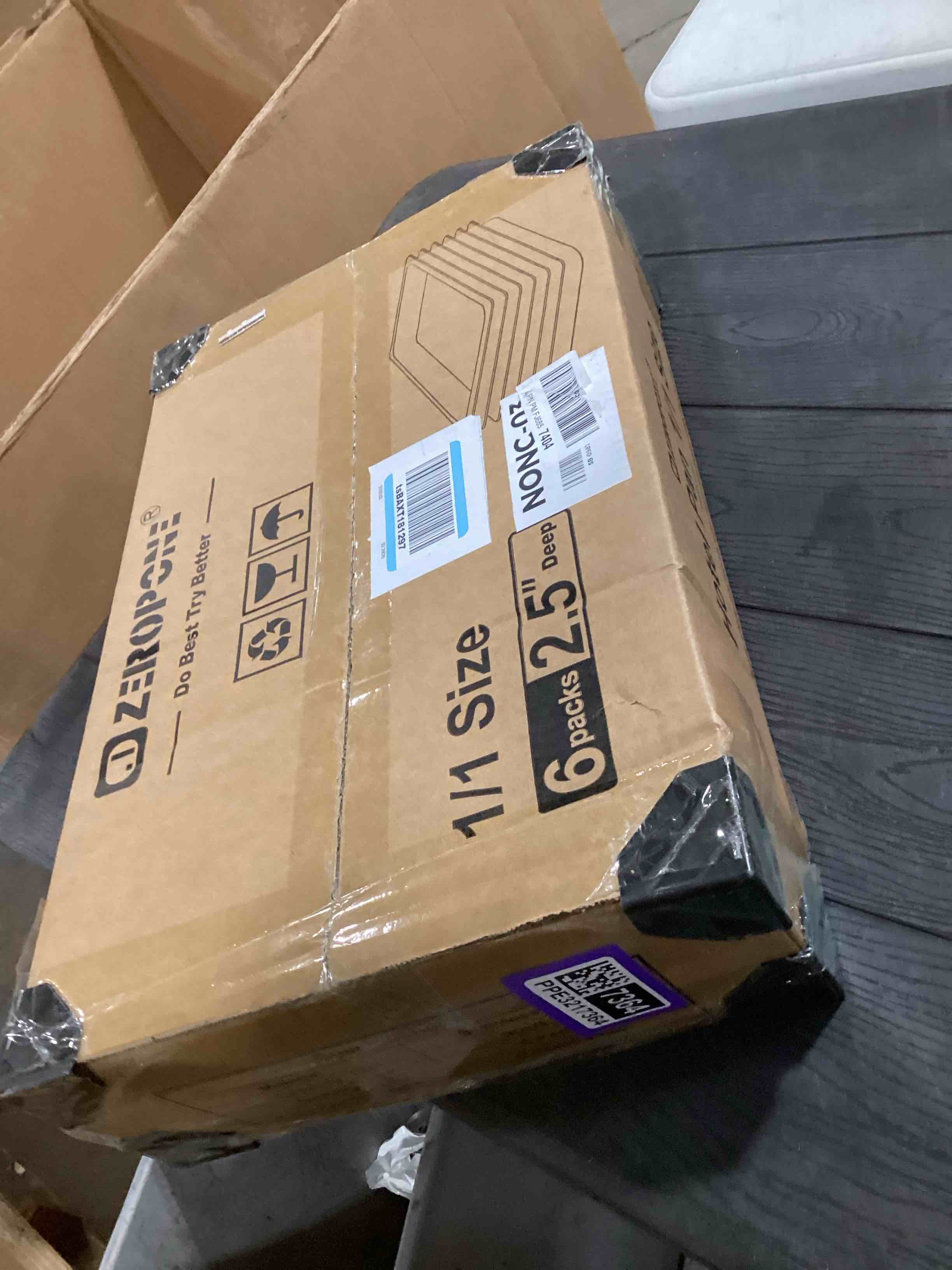 Condition photo showing Good Condition for 6 Pack Hotel Pans, Full Size 4" Deep Stainless Steel Steam Table Pan, 20.8" L x 12.8" W 22 Gauge Metal Commercial Catering Food Pans Anti Jam Food Storage Containers 1/1 SIZE 4 INCH