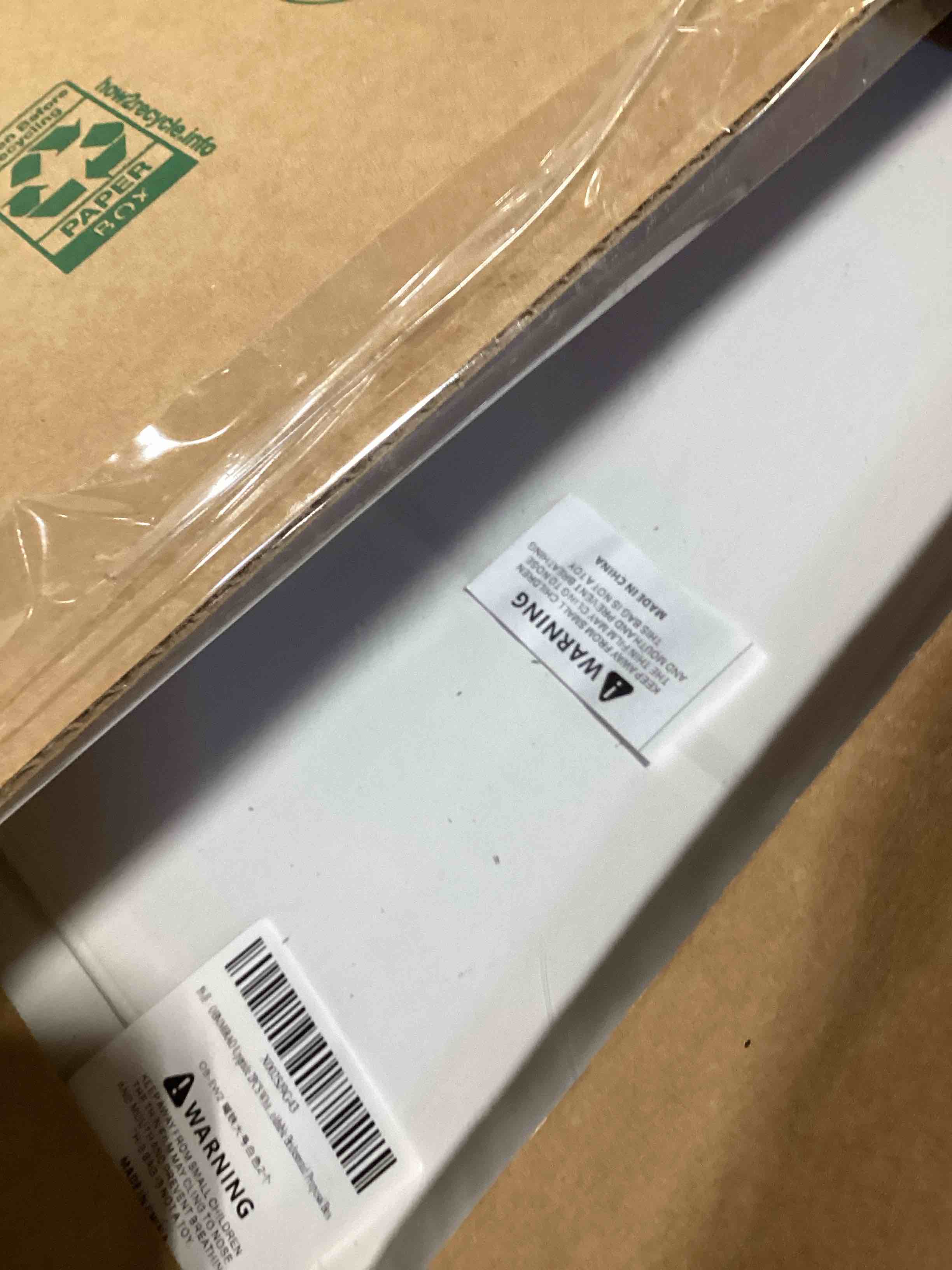 Condition photo showing Good Condition for Upgrade 2PCS White Hard Extra Large Gift Box with Lid,16.5 x13 x5.3 Inches, Magnetic Gift Boxes for Clothes Robe Wedding Dress Sweater and Gifts,Reusable Foldable Bridesmaid Proposal Box 16.5x13x5.3-White-Pack of 2