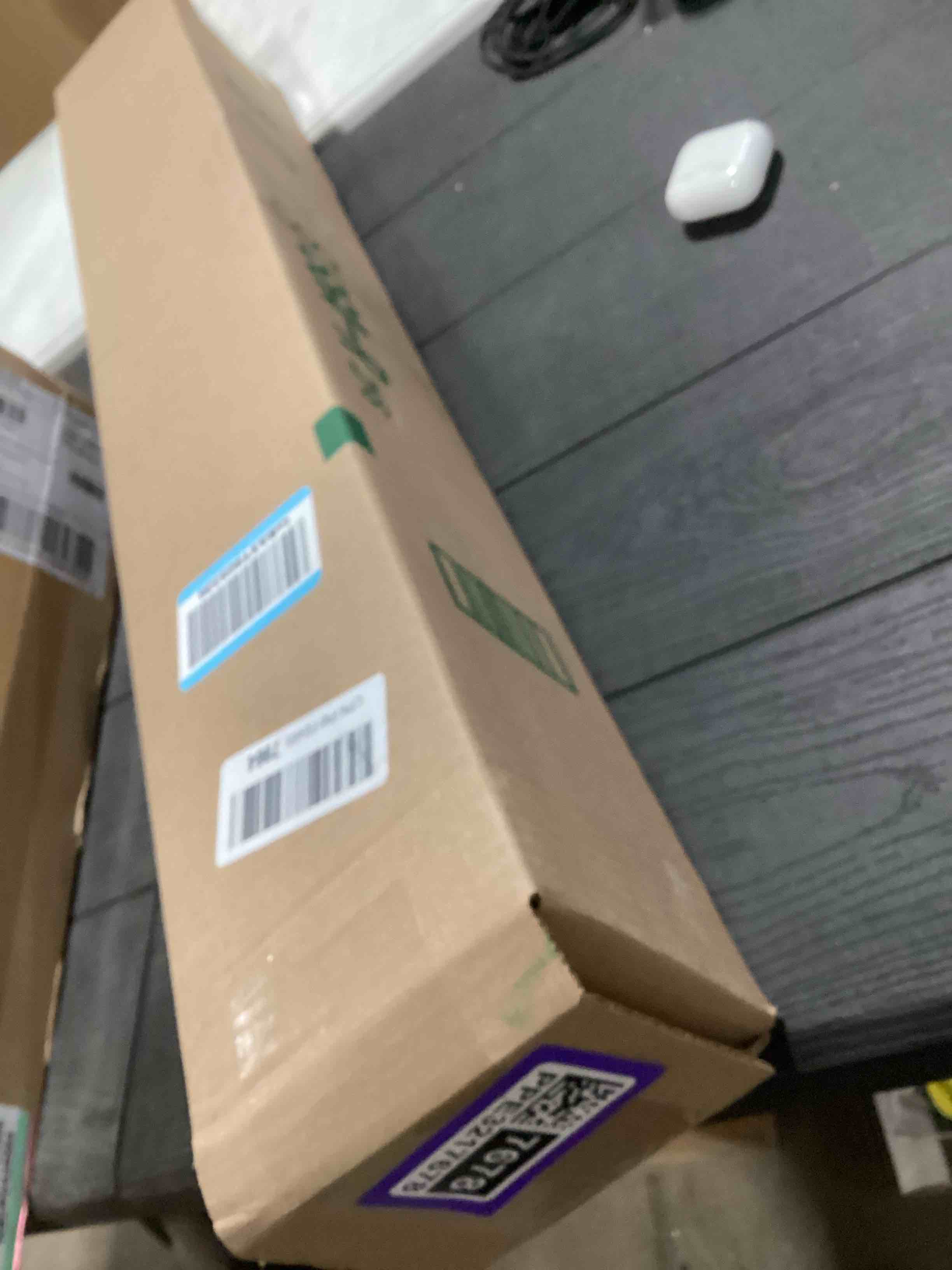 Condition photo showing Good Condition for Homein Marble Contact Paper 35.4"×78.7", Peel and Stick Countertops Wallpaper Waterproof Self Adhesive Wall Paper Roll for Cabinets Drawers Kitchen Old Furniture, Modern Matte White/Gold 35.4"W x 78.7"L Matt