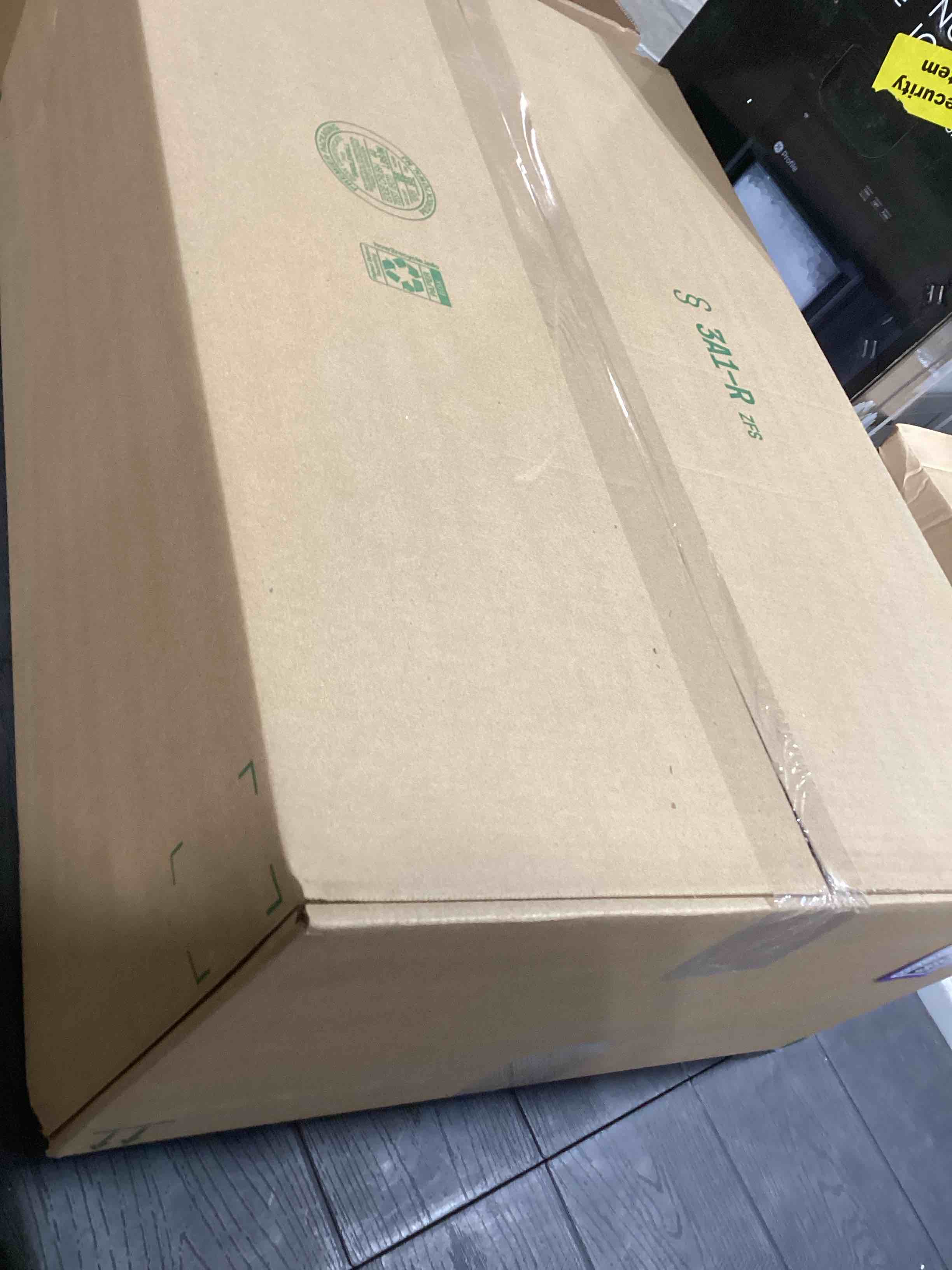Condition photo showing Good Condition for 10 Set Glass Packing Cardboard Dividers for 13 x 13 x 4 Inch Boxes, Glass Dividers for Moving Box, Sturdy Cardboard Divider for Ornaments Fruit Separation Glassware Packing (Box Not Included)
