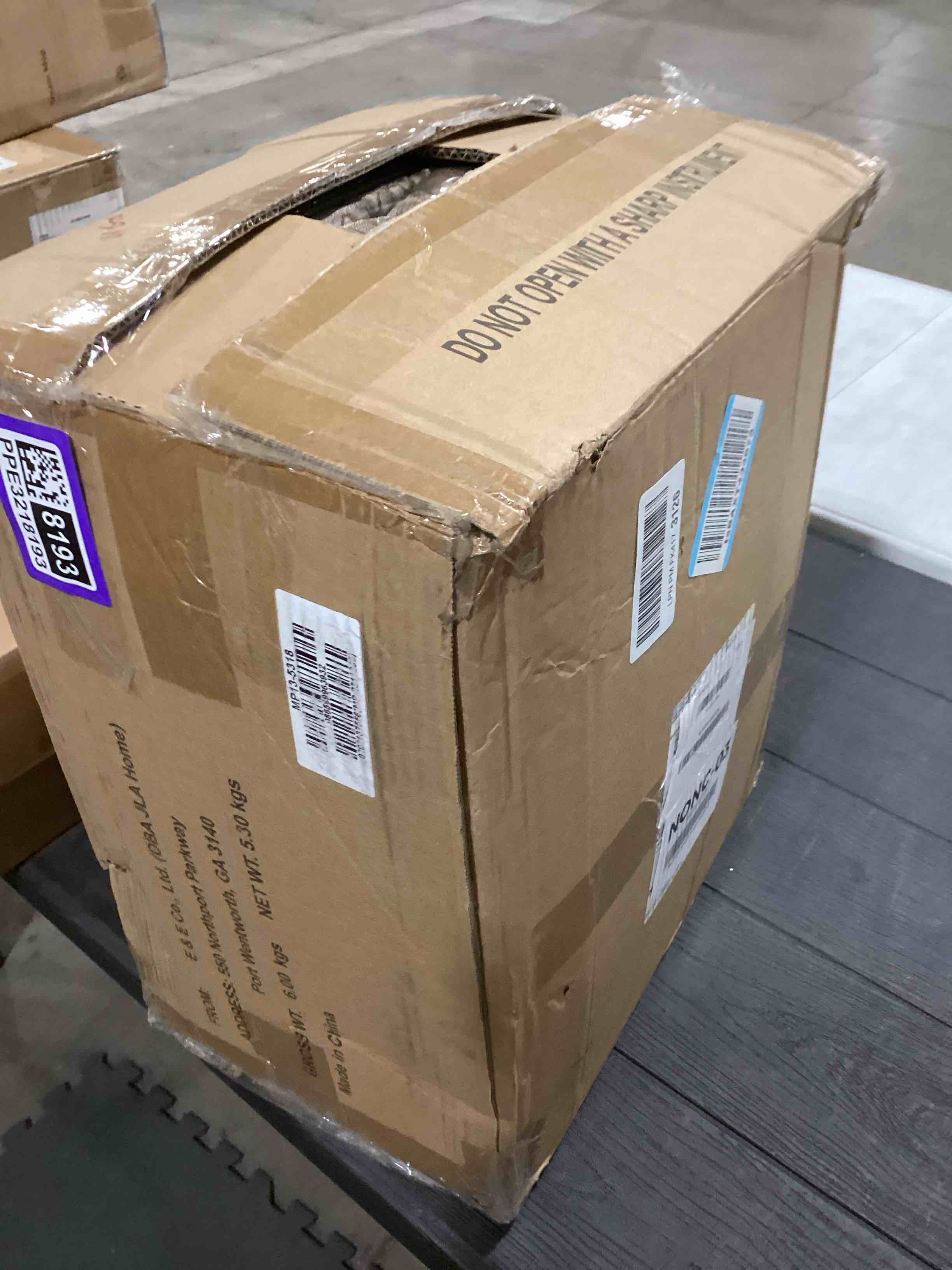 Condition photo showing Good Condition for Madison Park Bellagio Reversible Quilted Bedspread Set, Solid Reverse Summer Breathable, Lightweight All Season Bedding Layer, Matching Shams, Bedspread Queen(102"x118"), Brown 5 Piece Brown/Gold Oversized Queen