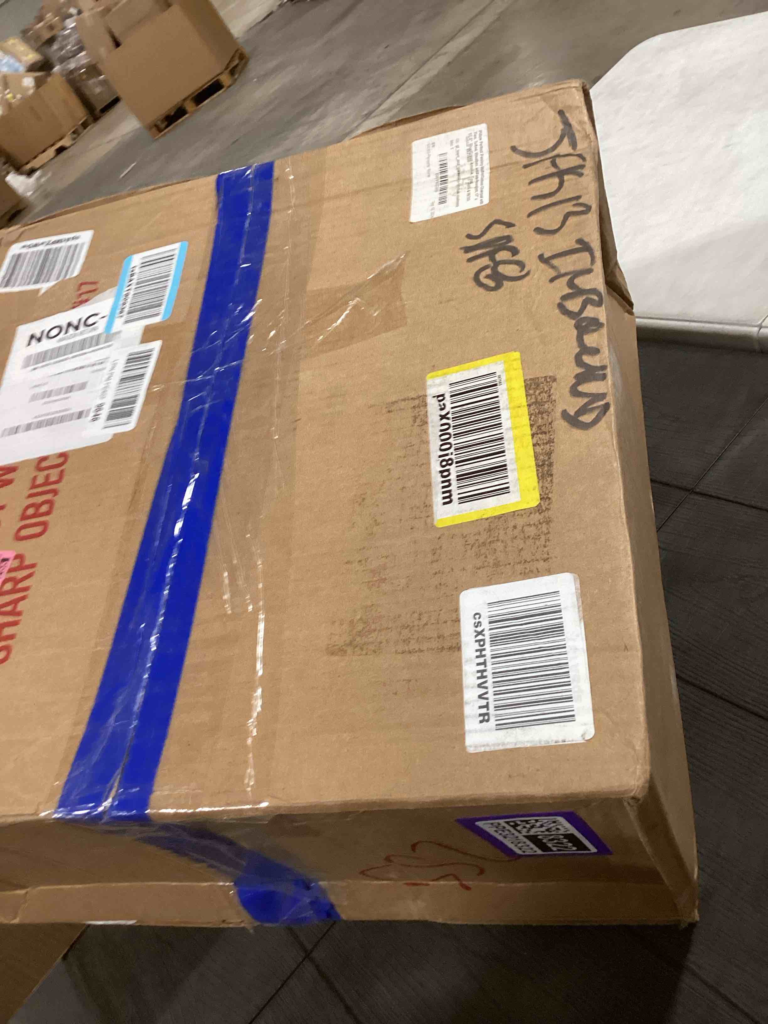 Condition photo showing Good Condition for Pillow Perfect Paisley Indoor/Outdoor Chairpad with Ties, Tufted, Weather, and Fade Resistant, 17" x 17.5", Blue/Green Amalia, 2 Count