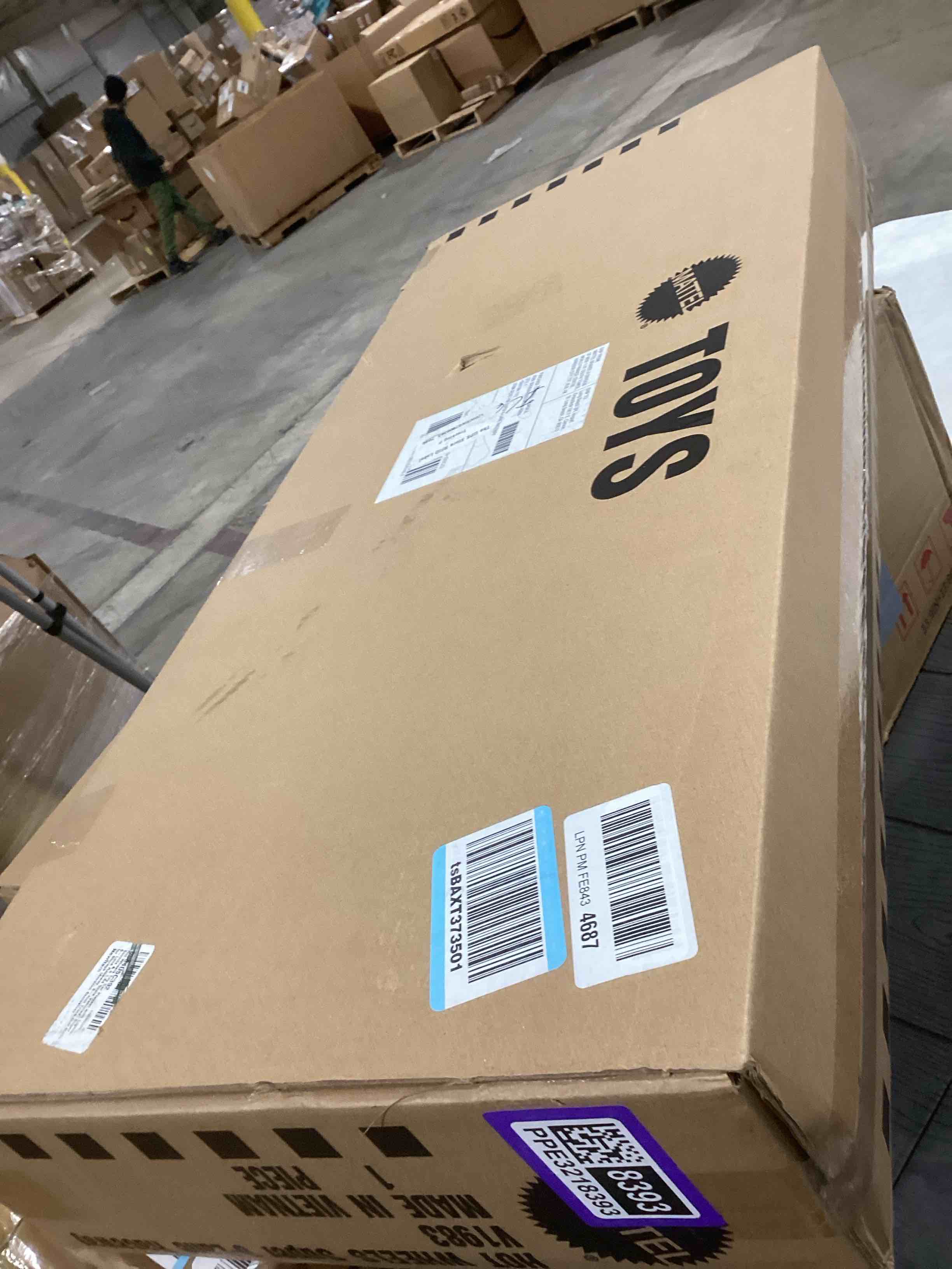 Condition photo showing Good Condition for Hot Wheels Toy Car Playset with Lights, Sounds & 6 1:64 Scale Vehicles, Super 6-Lane Raceway, 8-foot Track that Rolls Up for Storage (Amazon Exclusive)