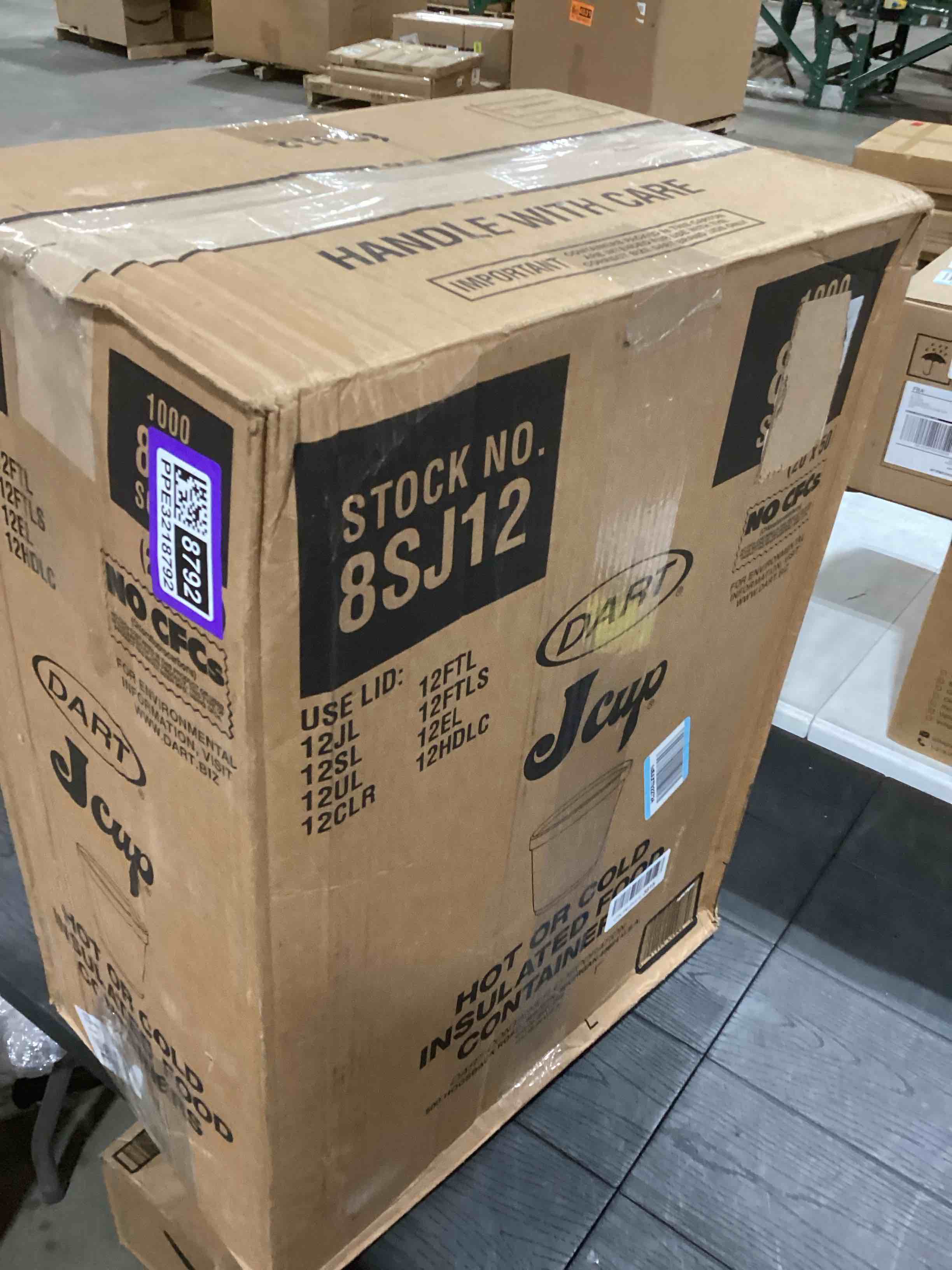 Condition photo showing Good Condition for Dart 8SJ32 8 oz Extra Squat Foam Container (Case of 500),White