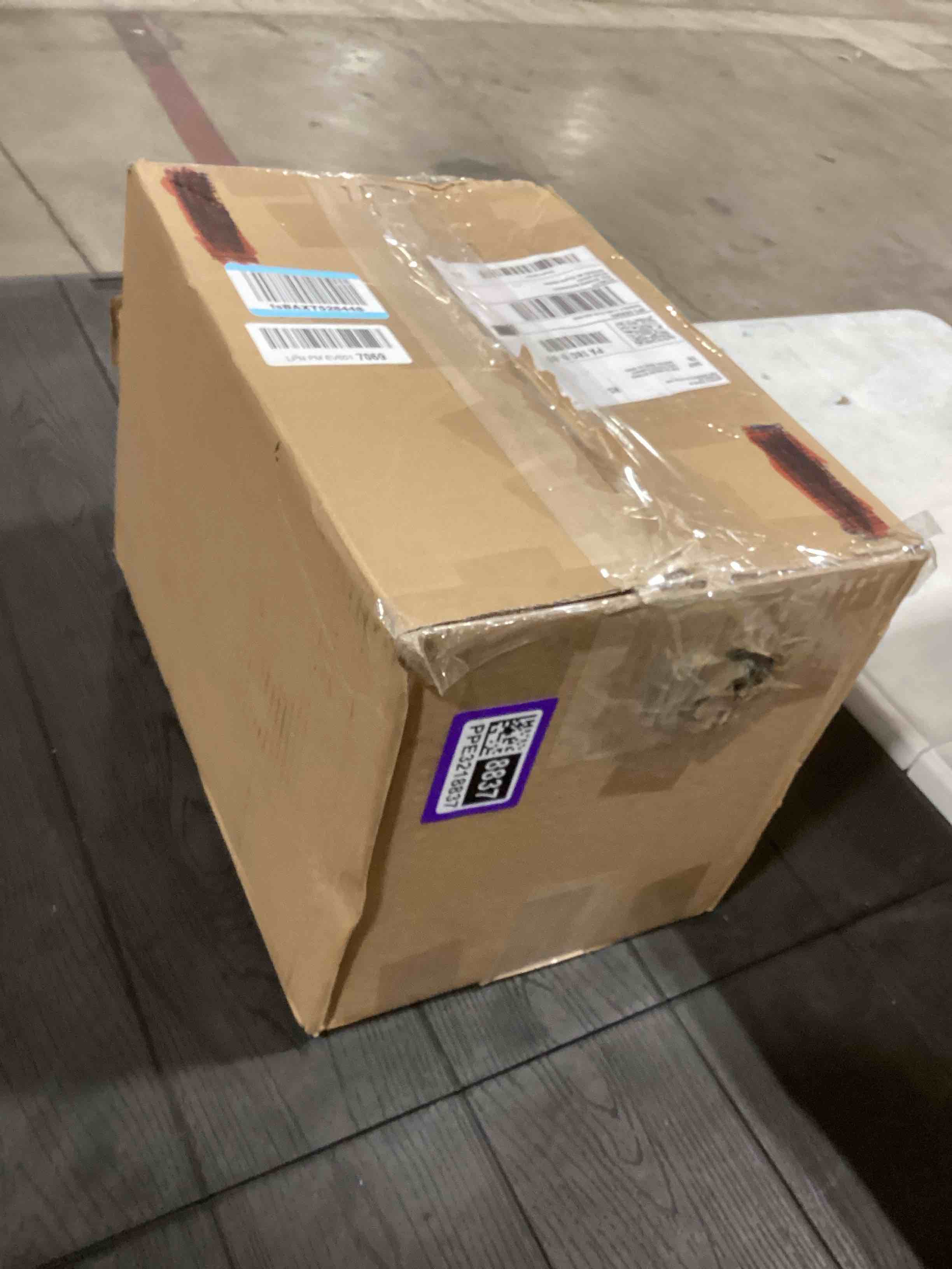 Condition photo showing Good Condition for Ninja Ceramic Pro 10.25" Fry Pan, NonStick Pan, Nontoxic, PTFE Free, Ceramic Coated, Stainless Steel Handle, Stove & Oven Safe to 550°F, All Stovetops & Induction Compatible, Midnight Blue, CW30026MM 10.25” Fry Pan – Midnight Blue