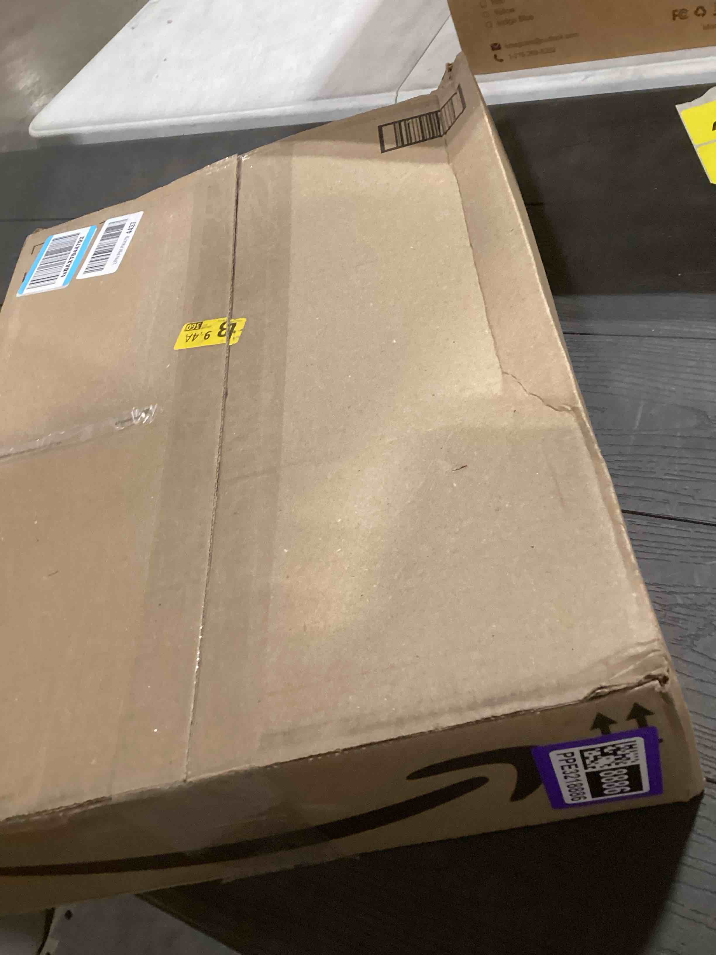 Condition photo showing Good Condition for KOHLER 4636-RL-0 Cachet ReadyLatch Elongated Toilet Seat Slow Close, Soft Close Toilet Seat Quiet Lid, Contoured Grip-Tight Bumpers Installation Hardware, Apartment Essentials, White White Elongated Ready Latch