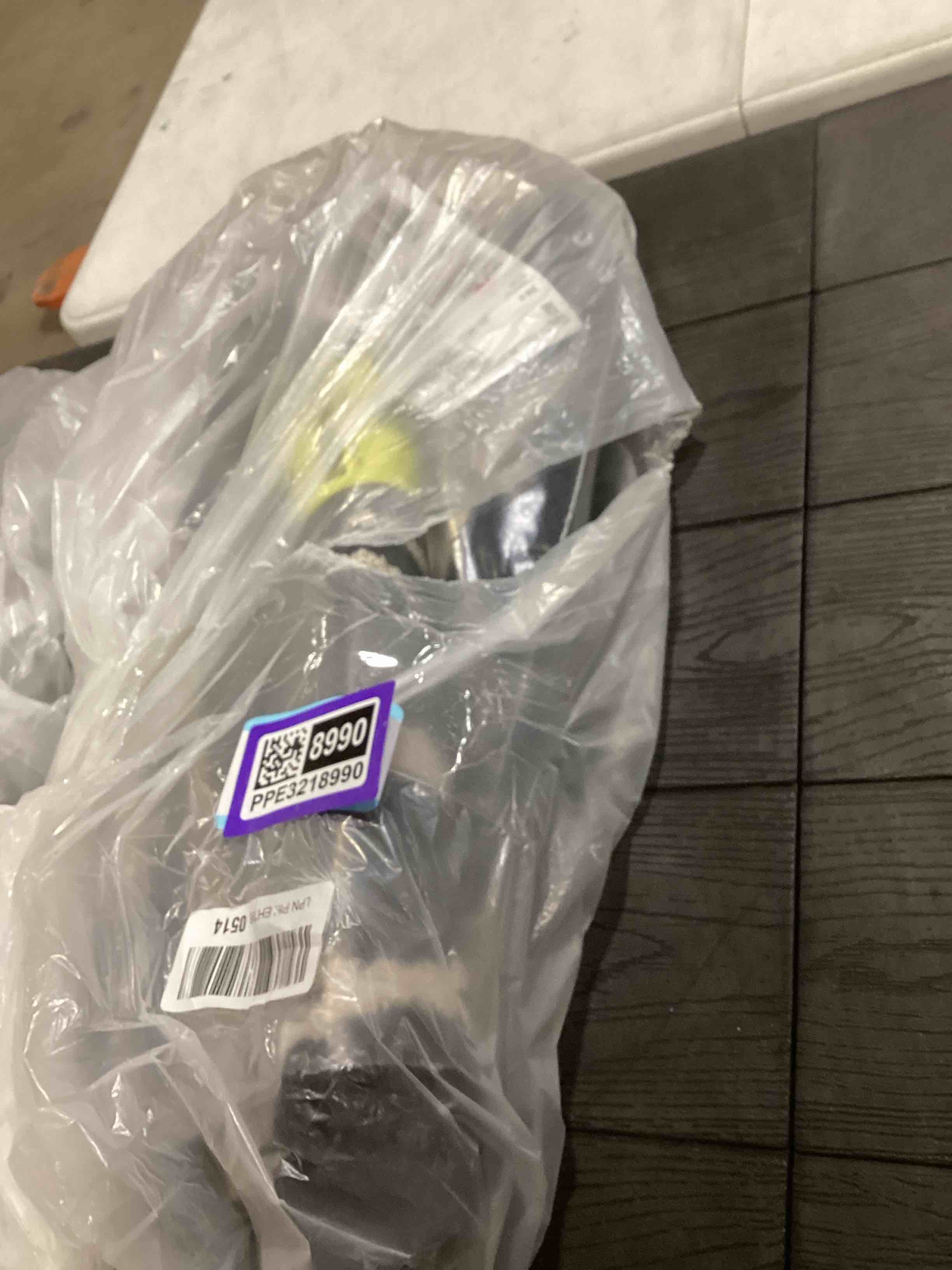 Condition photo showing Good Condition for Garland Rug Grand Floral, 2' x 5', Black/Ivory Black/Ivory 2' x 5' (Rectangular)