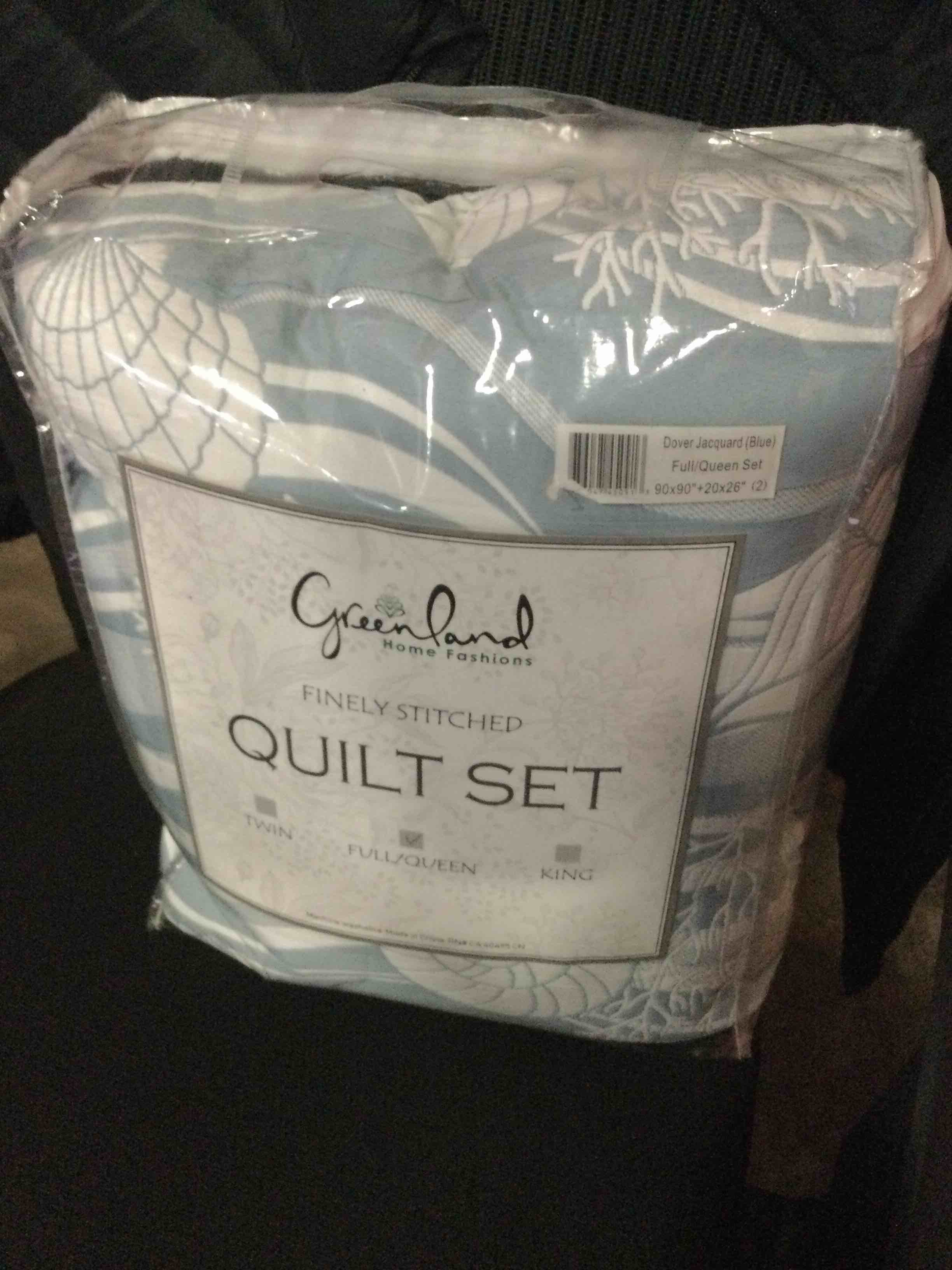 Condition photo showing New/Like New for greenland home coastal paradise reversible matelassé coverlet set, 3-piece full/queen, dover tidal blue