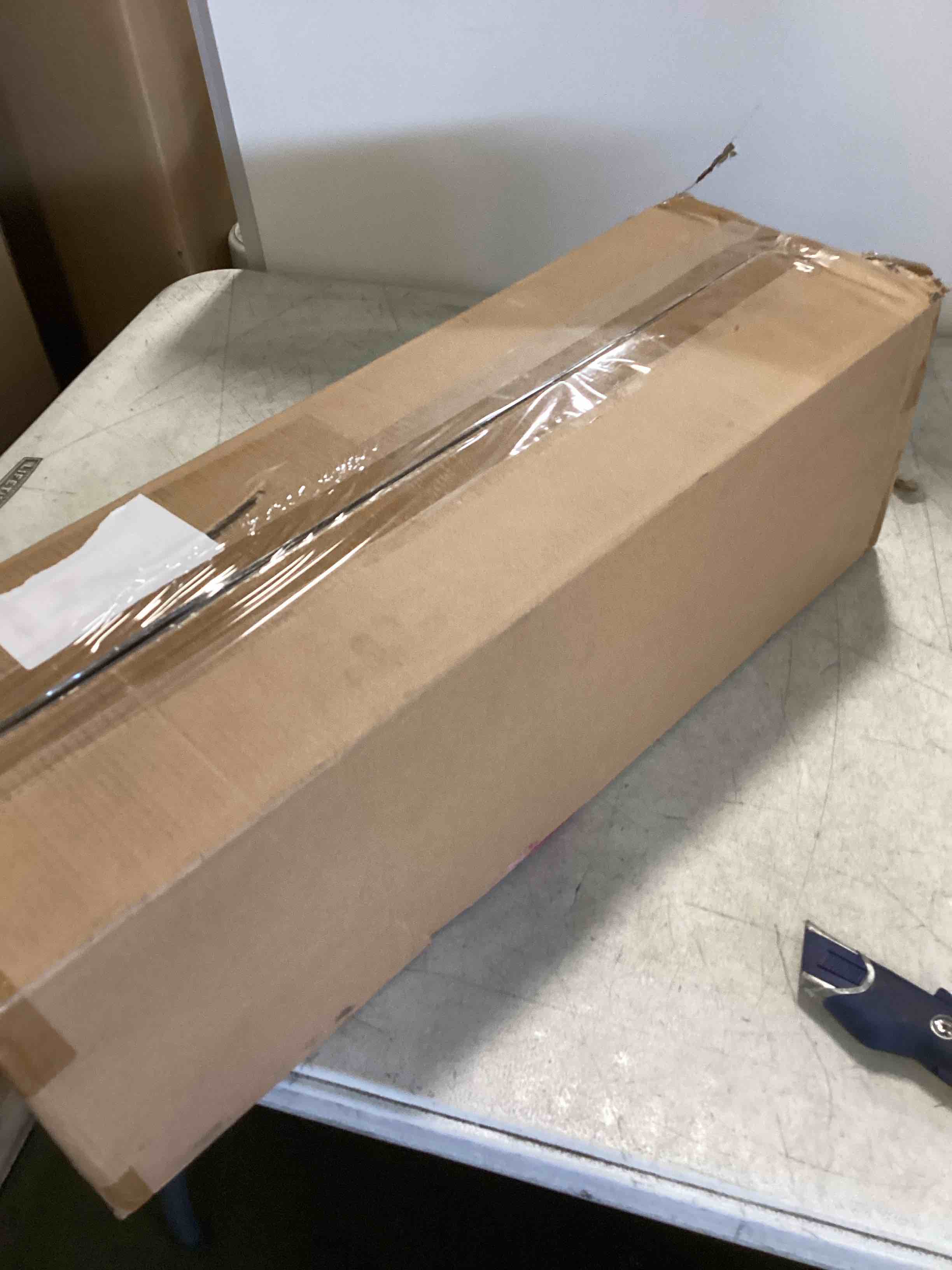 https://s3.amazonaws.com/lotting-images-prod/bidfta/PPE3260682_1750792493907.jpeg