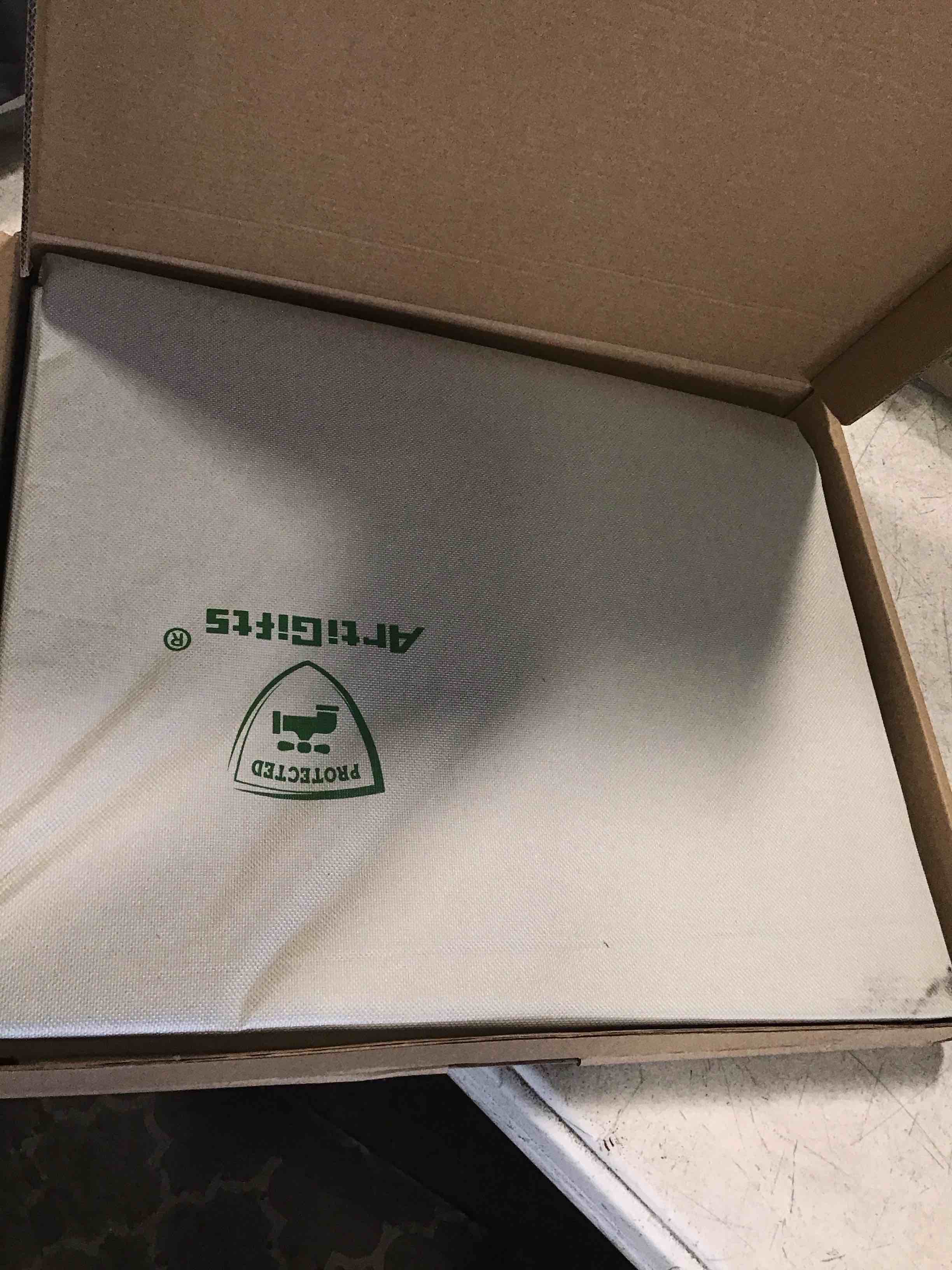 https://s3.amazonaws.com/lotting-images-prod/bidfta/PPE3261186_1750941457246.jpeg