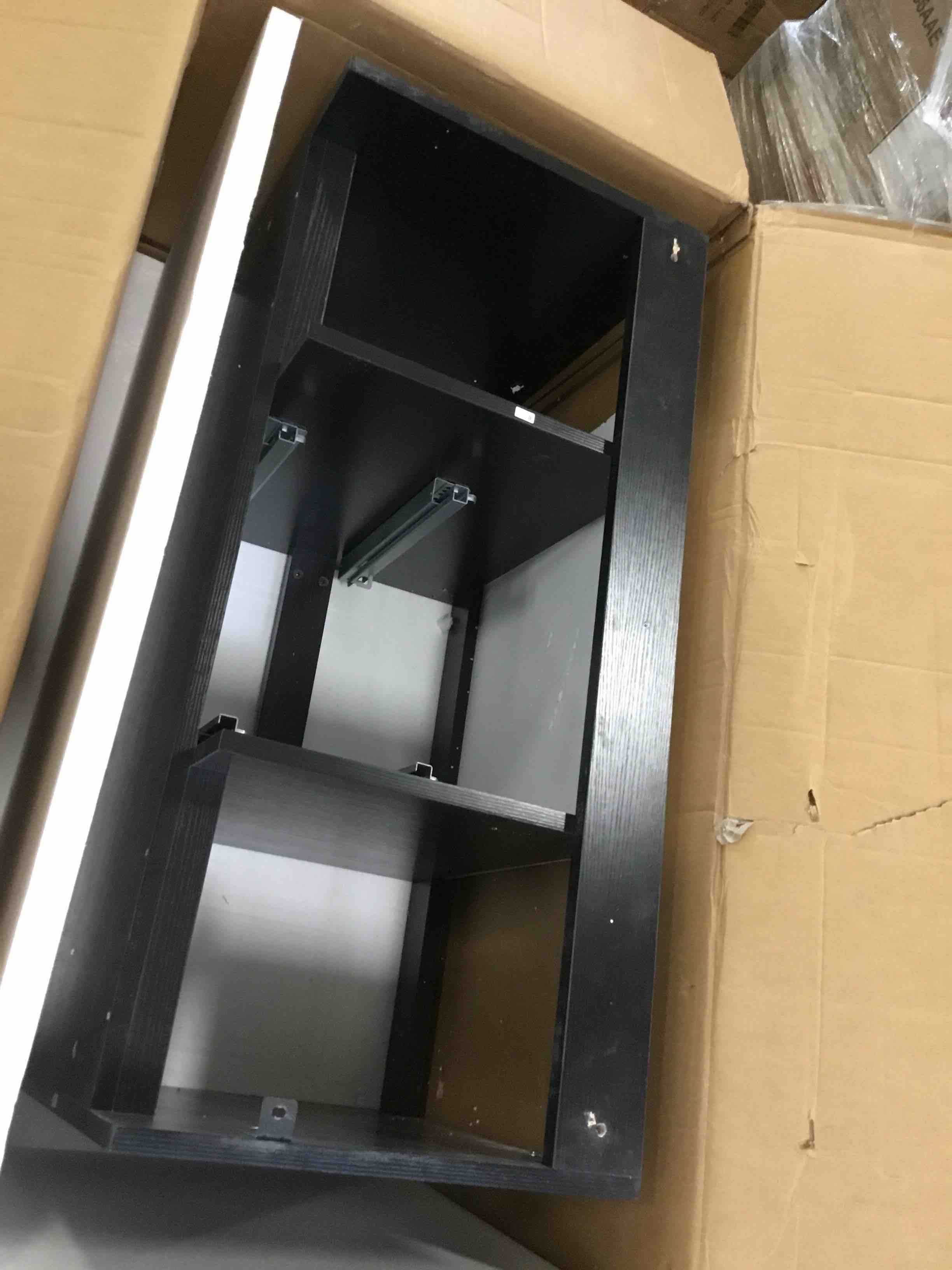 https://s3.amazonaws.com/lotting-images-prod/bidfta/PPE3263737_1749732610957.jpeg