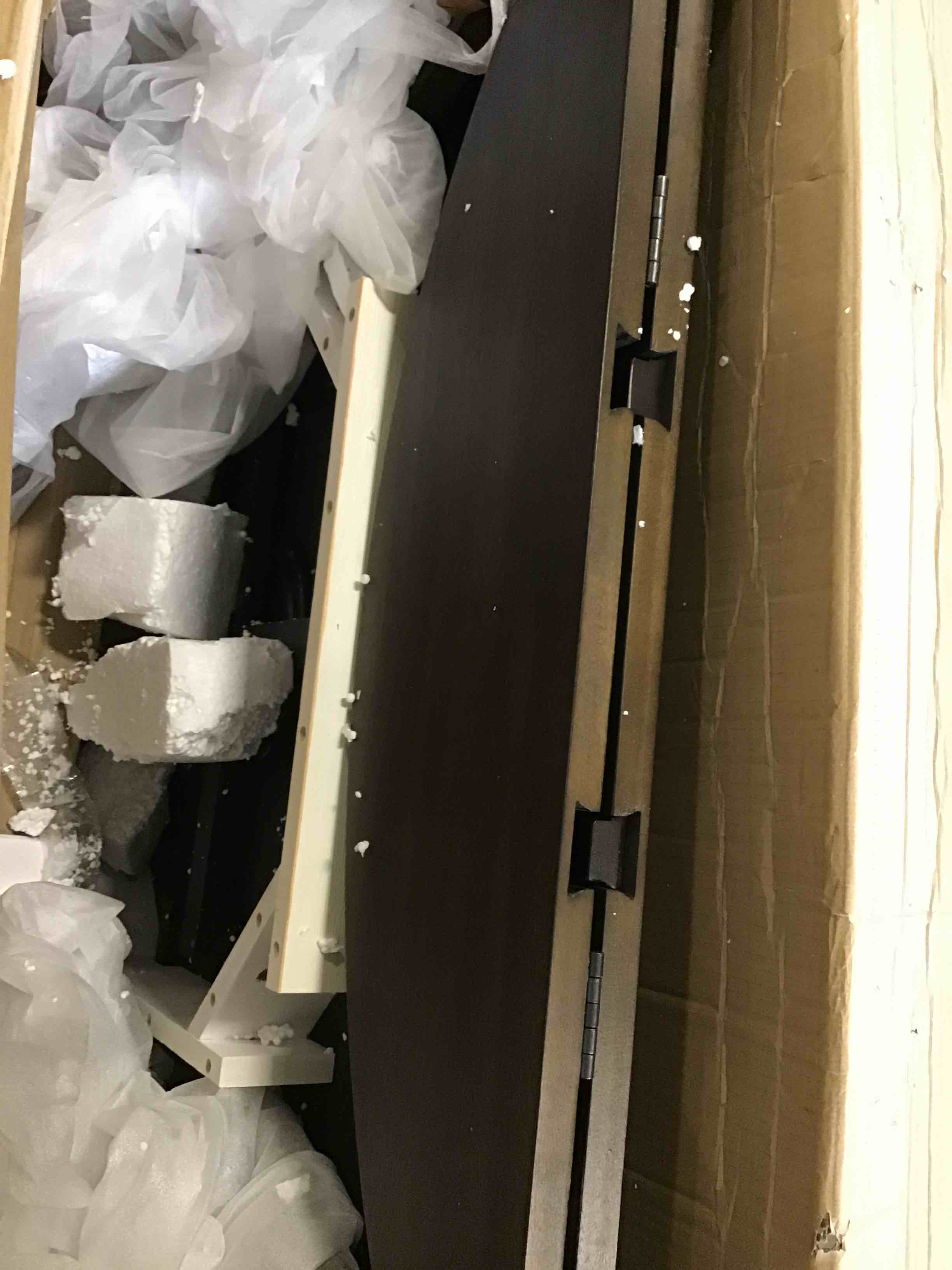 https://s3.amazonaws.com/lotting-images-prod/bidfta/PPE3263812_1749754154441.jpeg